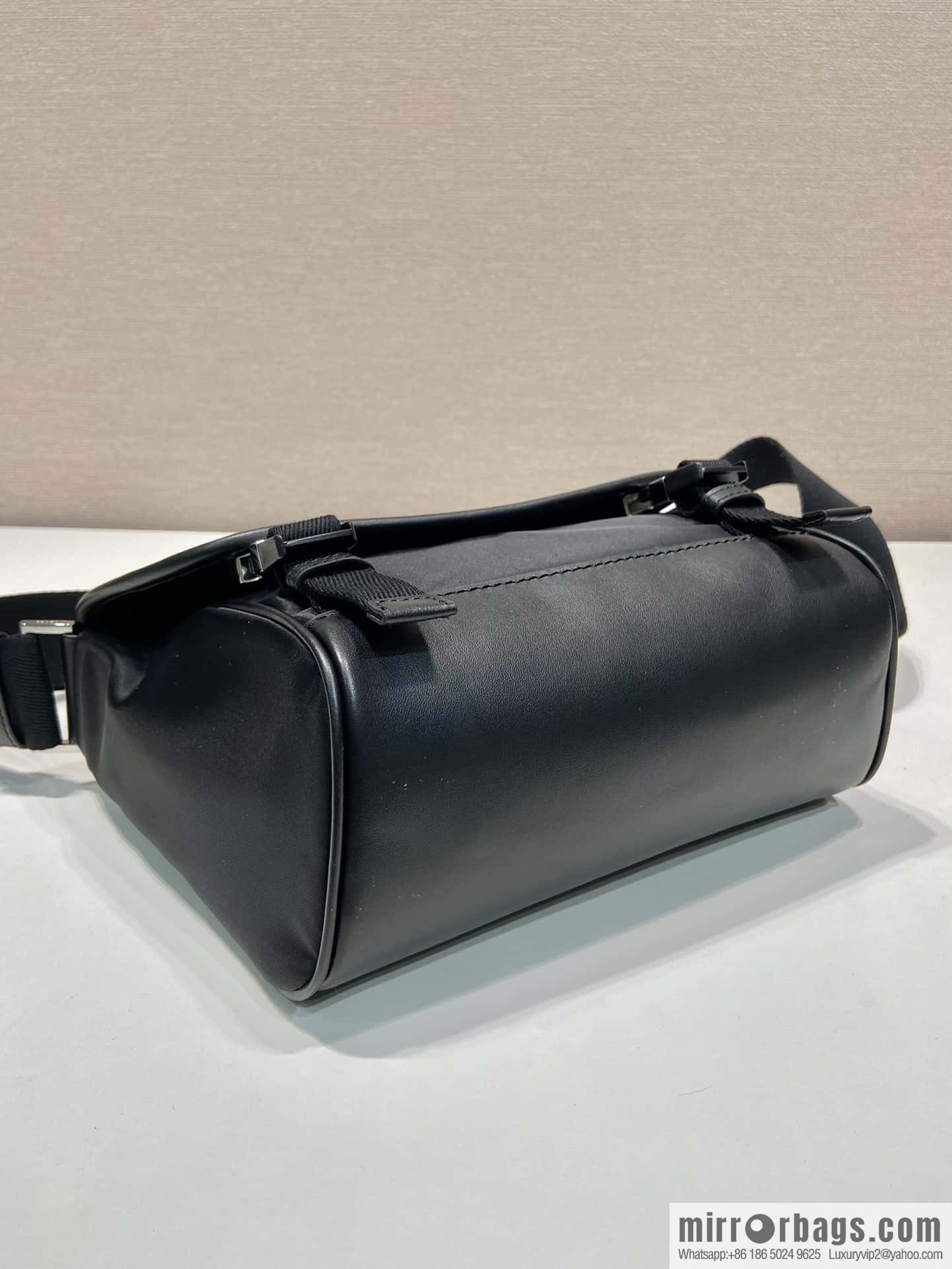 PRADA 🎉 new messenger bag 🎉🎉 2VD066S🎉🎉