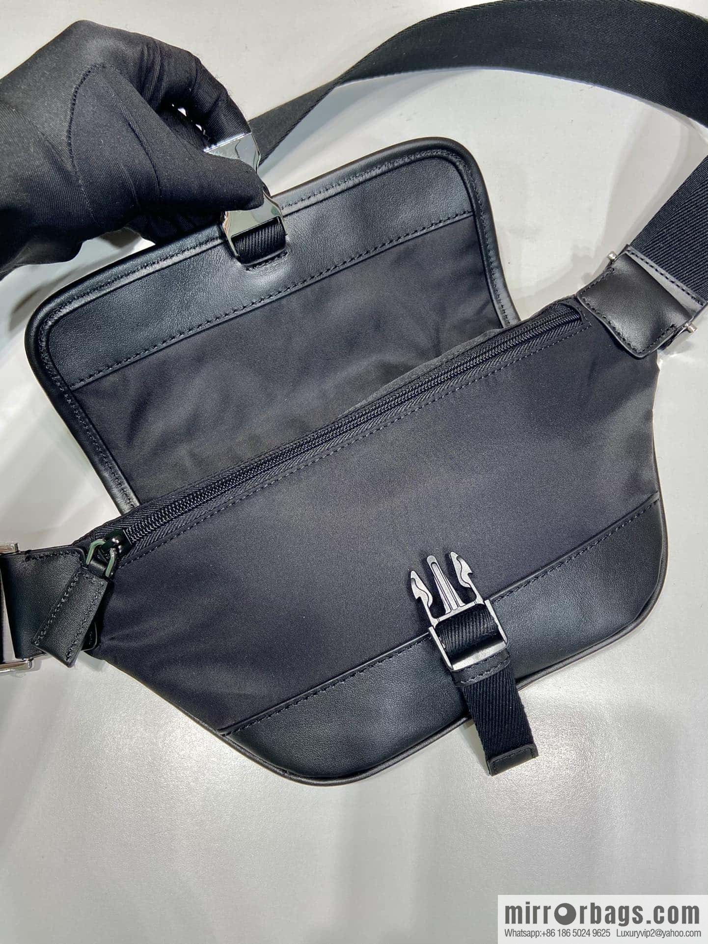 PRADA ๐ new fanny pack ๐ 2VH176