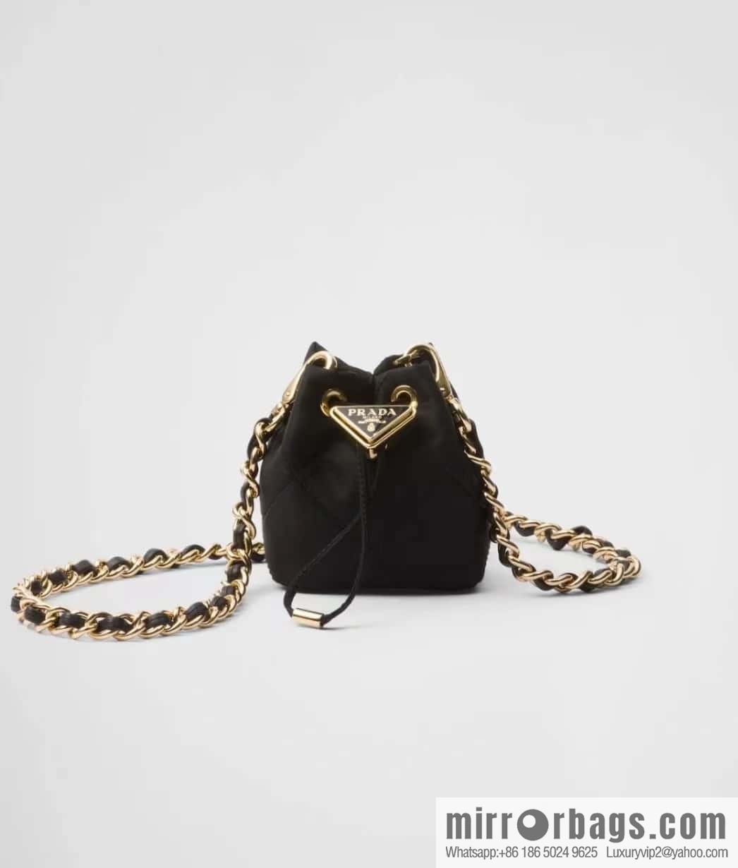 PRADA 🎉 embroidered grid small bucket 🎉 1NR016