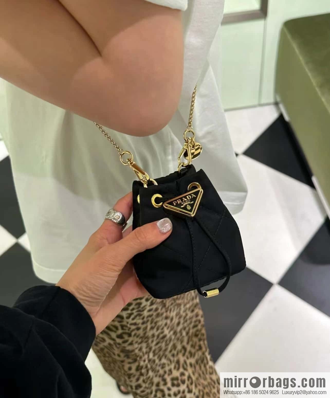 PRADA 🎉 embroidered grid small bucket 🎉 1NR016