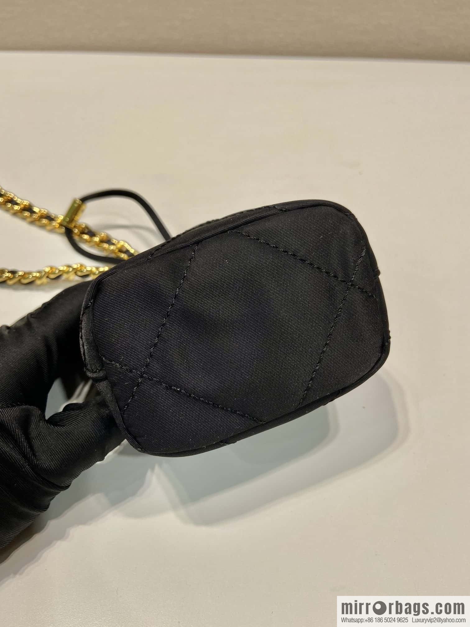 PRADA 🎉 embroidered grid small bucket 🎉 1NR016