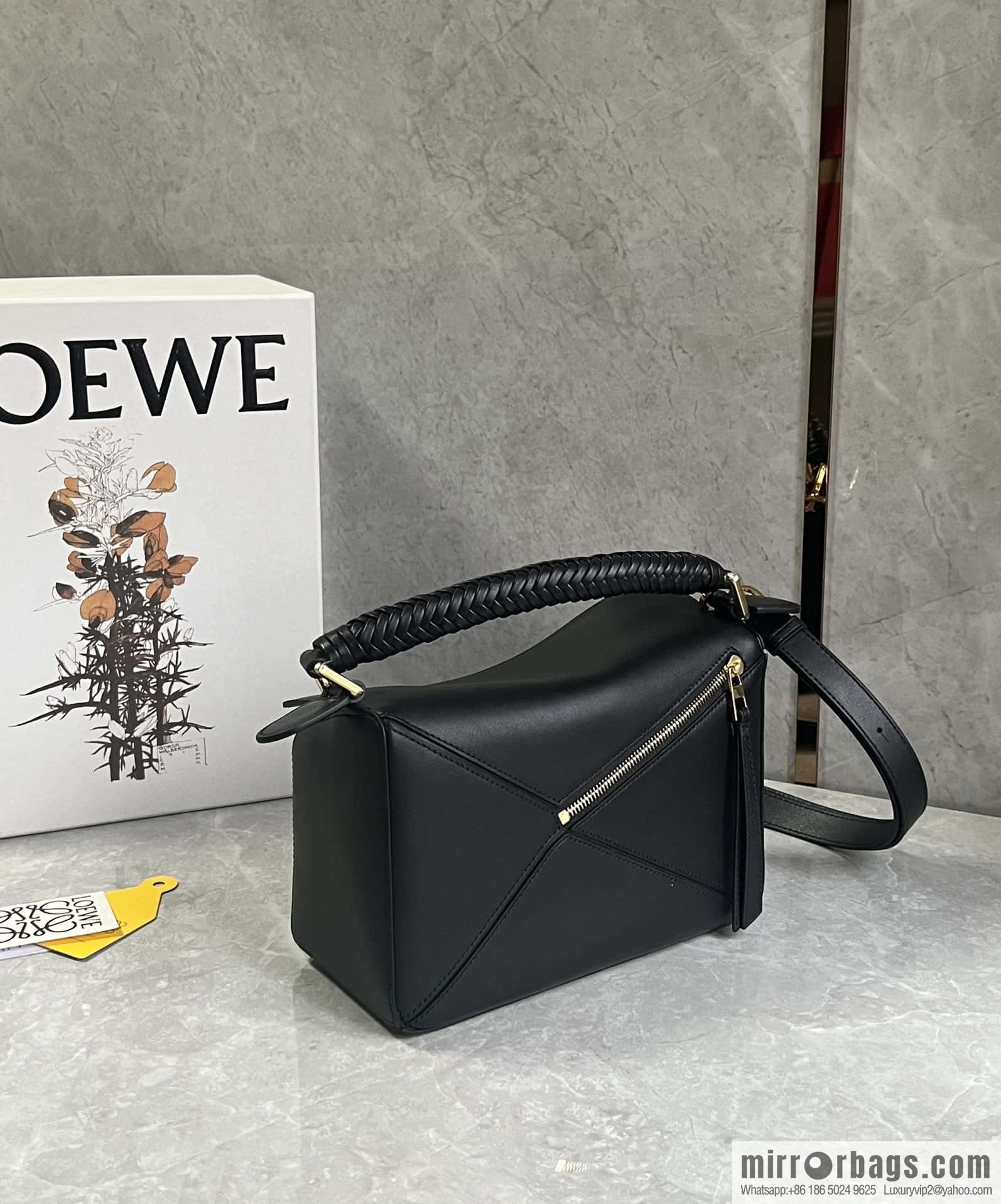 LOEWE new knitting handle puzzle 0189 black 24CM