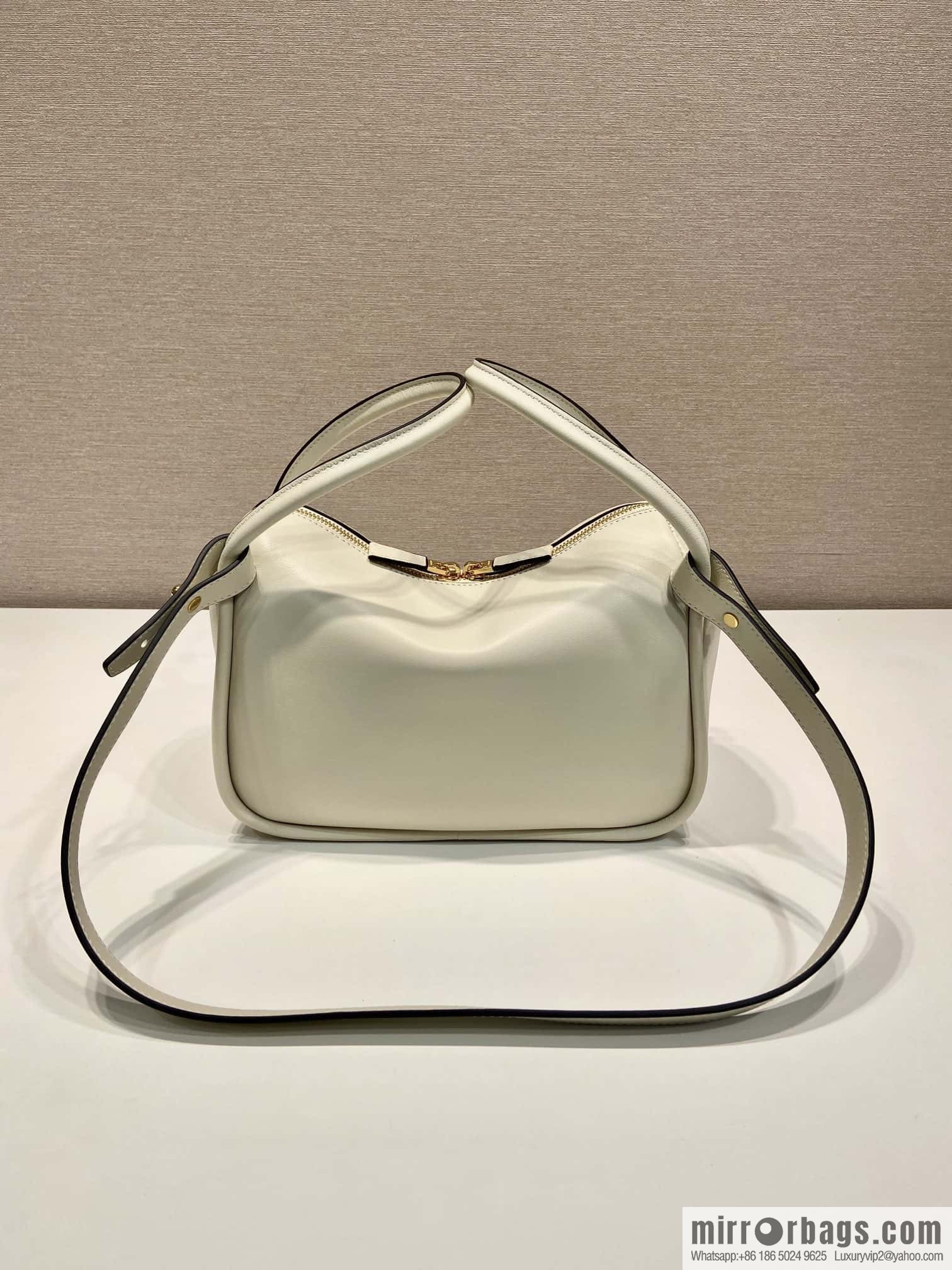 PRADA 🎉 New 🎉 1BA451 🎉🎉 White
