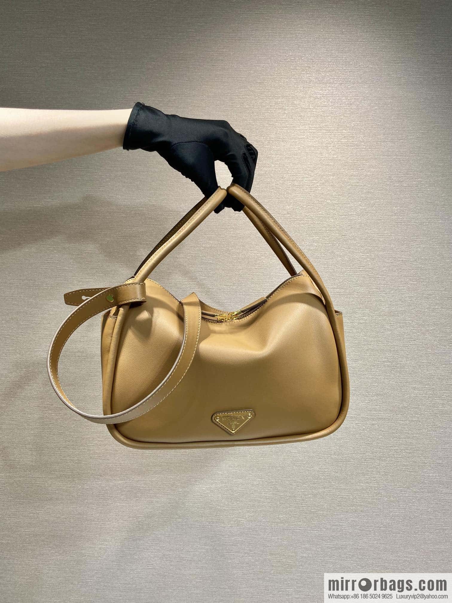 PRADA 🎉 new 🎉 1BA451 🎉🎉 brown