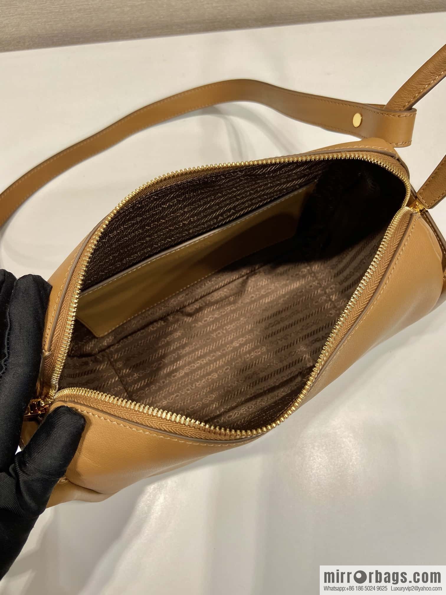 PRADA 🎉 new 🎉 1BA451 🎉🎉 brown