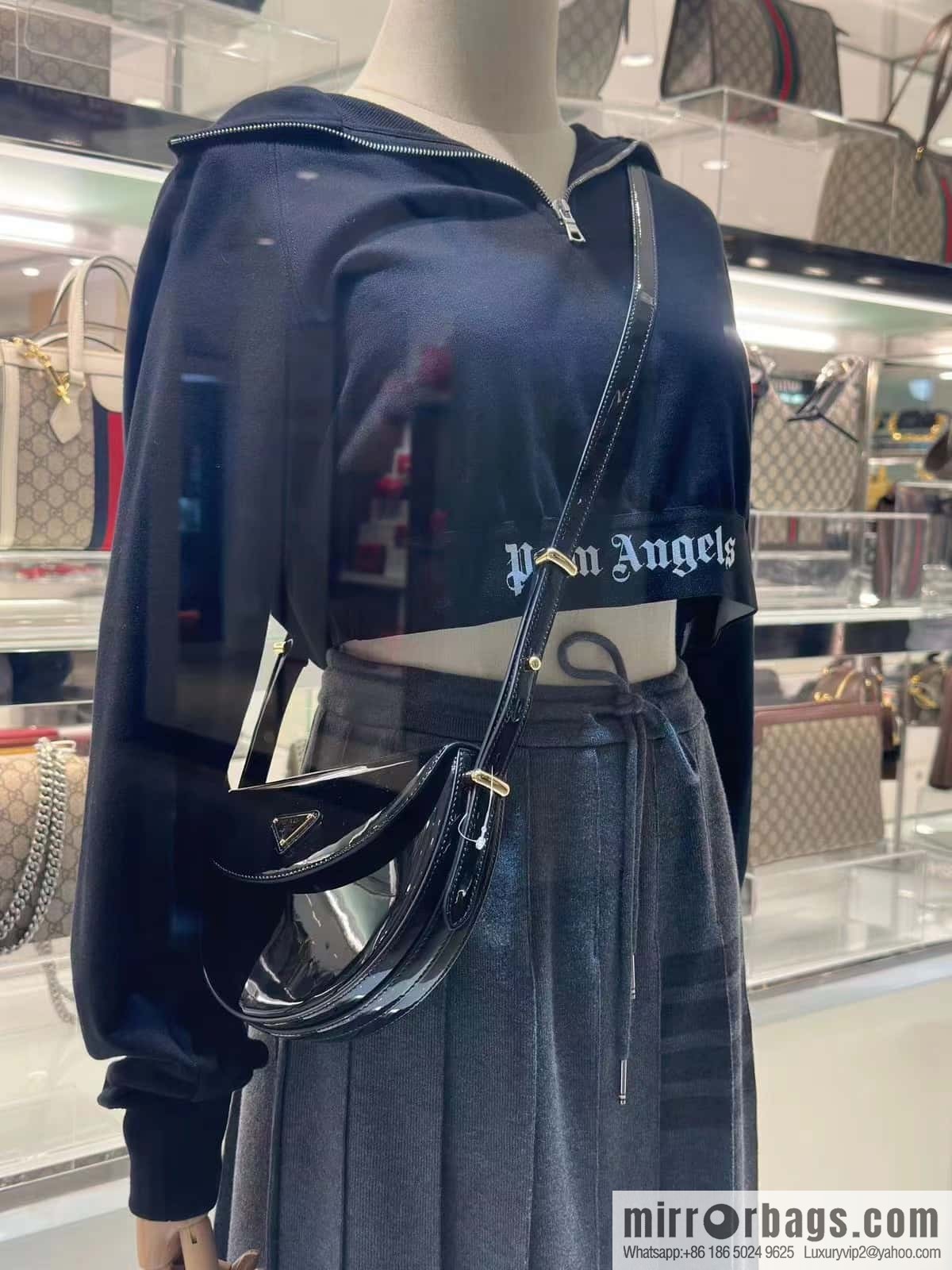 PRADA 🎉 new saddle bag 🎉 1BA349 patent leather 🎉🎉 black