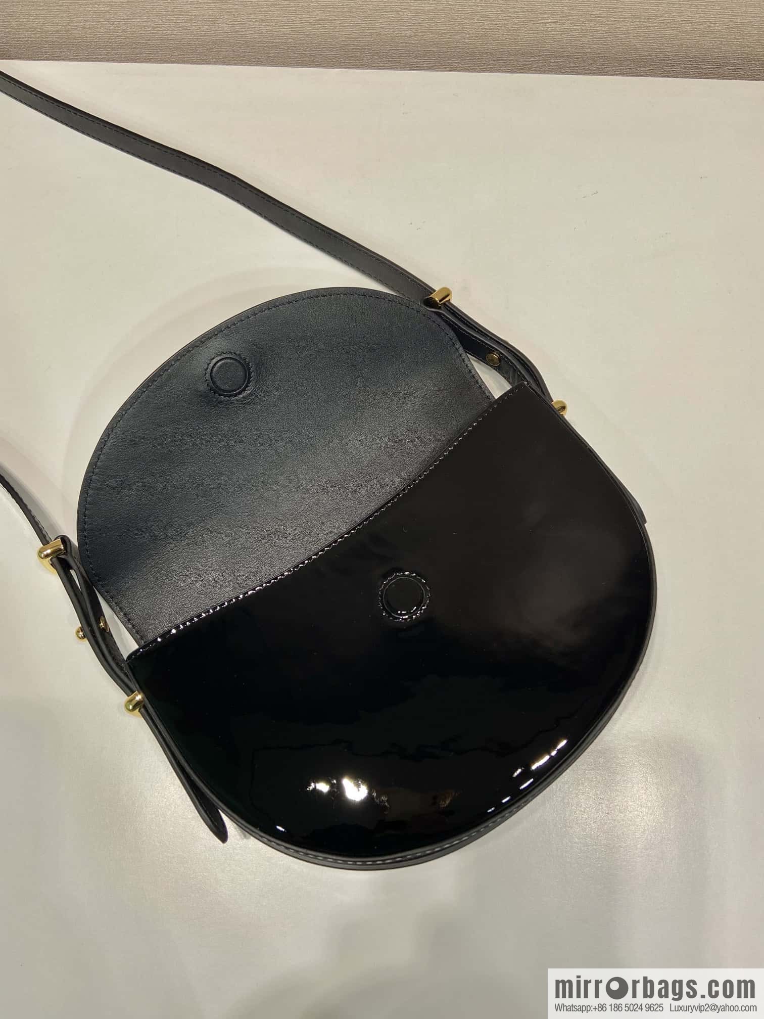 PRADA 🎉 new saddle bag 🎉 1BA349 patent leather 🎉🎉 black
