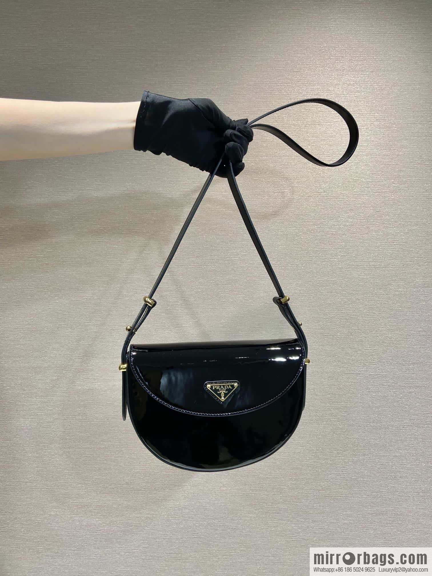 PRADA 🎉 new saddle bag 🎉 1BA349 patent leather 🎉🎉 black