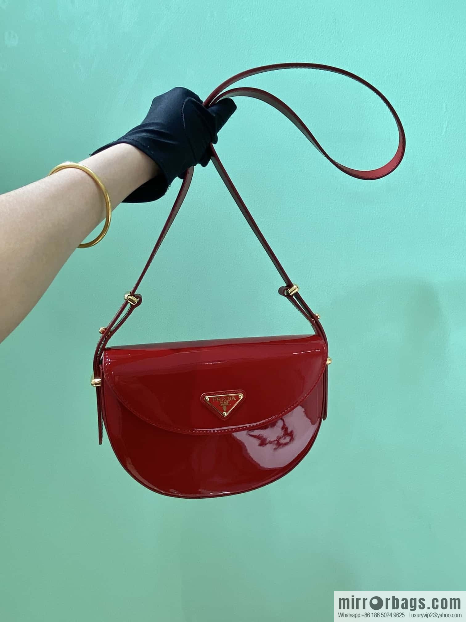 PRADA 🎉 new saddle bag 🎉 1BA349 patent leather 🎉🎉 red