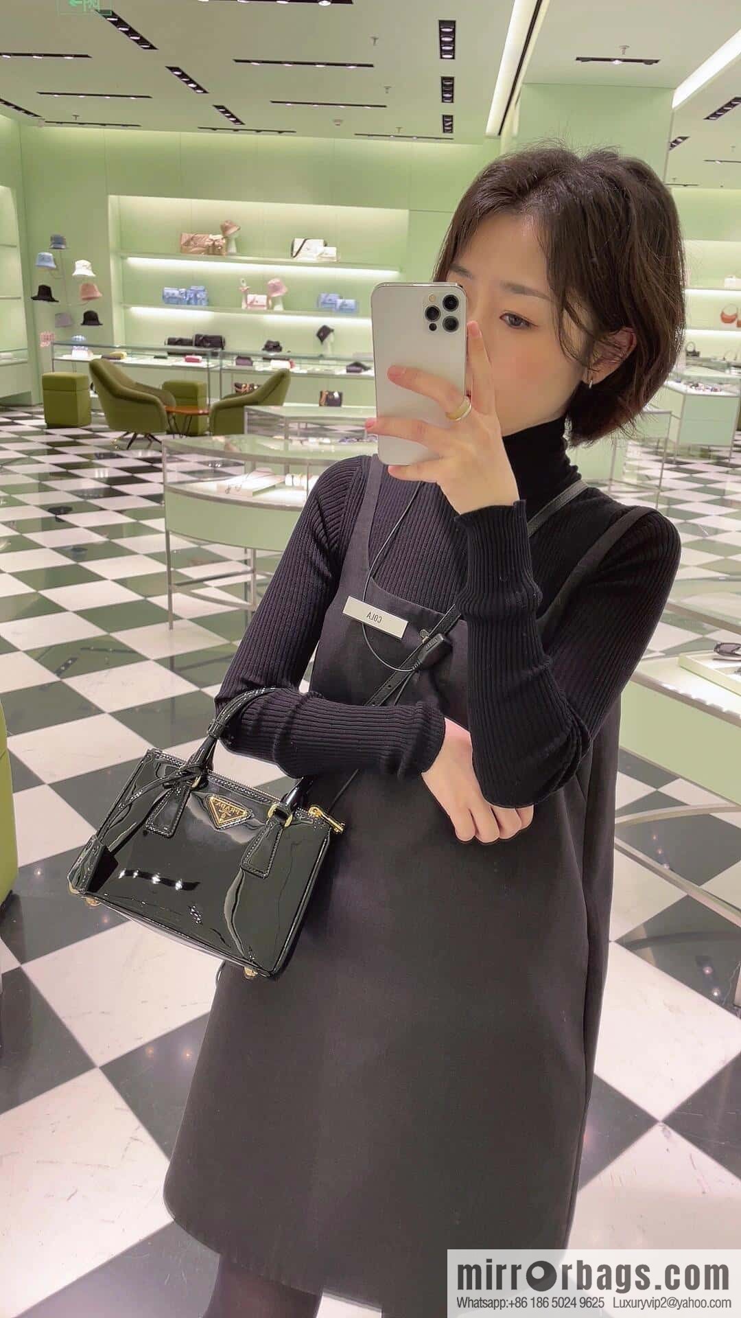 PRADA 🎉 mini killer 🎉 1BA906 patent leather 🎉🎉 black