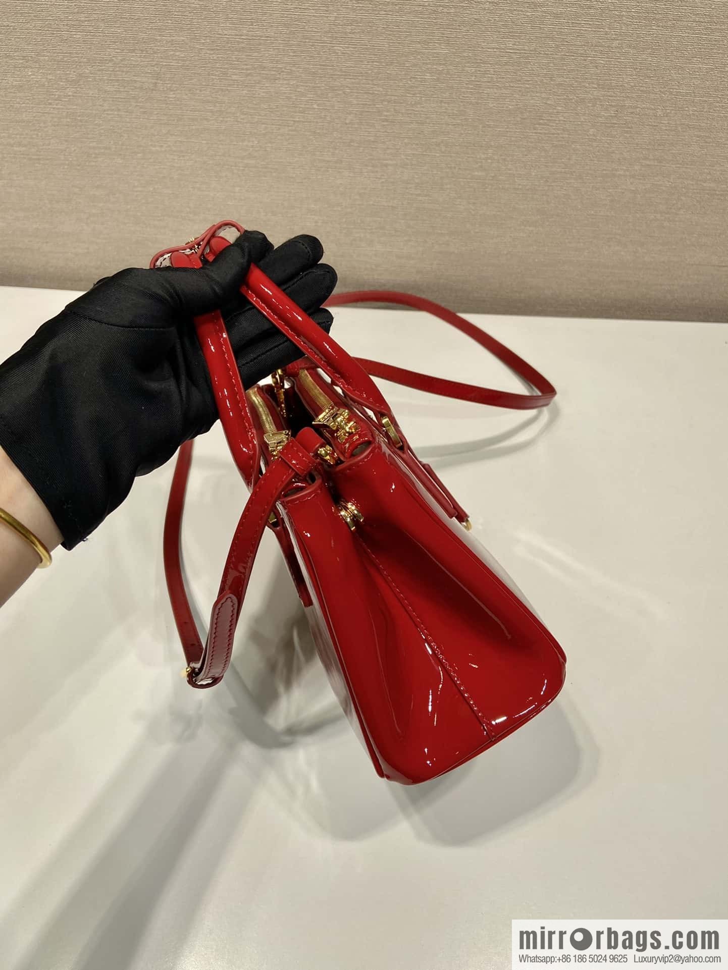 PRADA 🎉 mini killer 🎉 1BA906 patent leather 🎉🎉 red