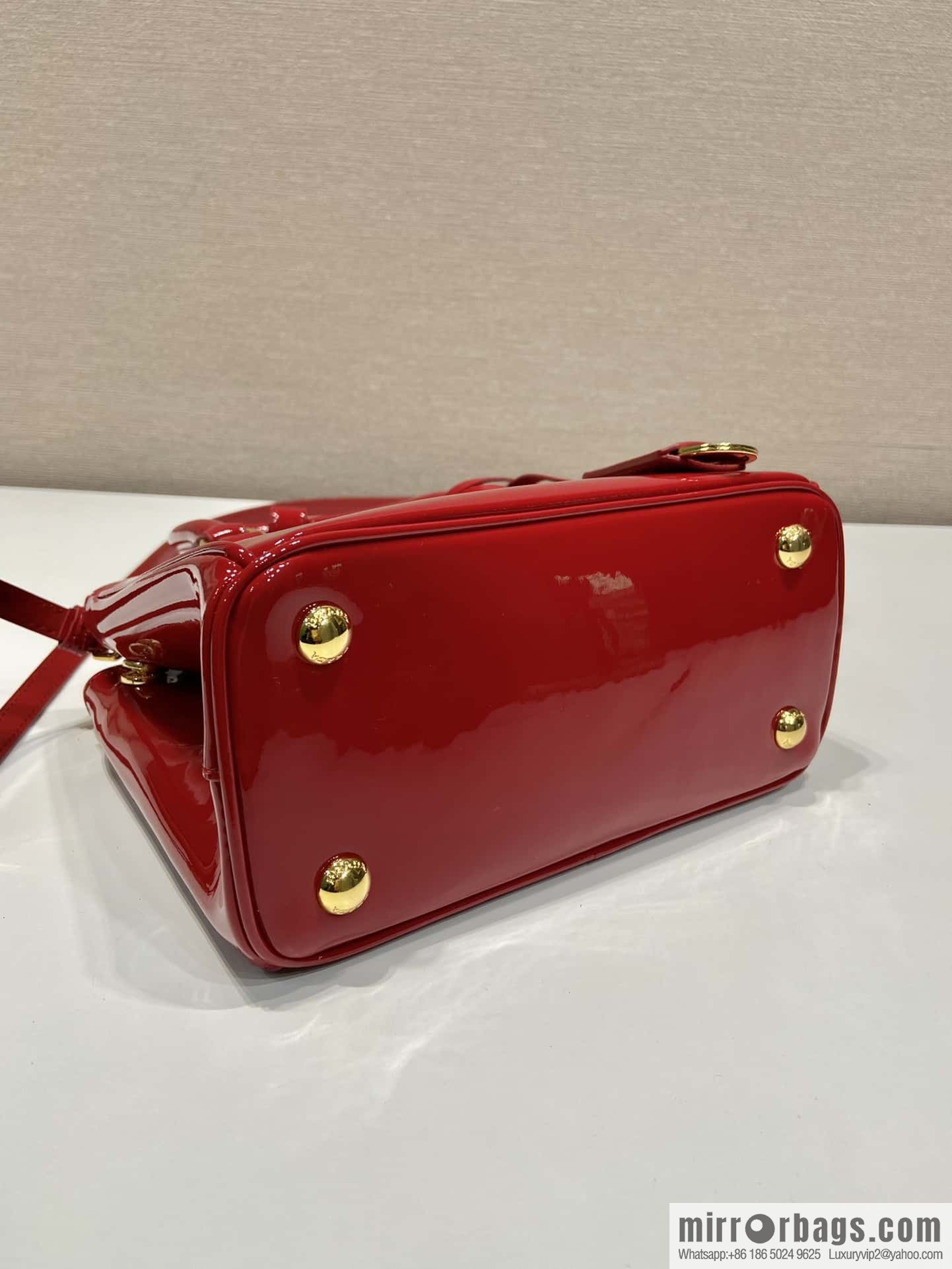 PRADA 🎉 mini killer 🎉 1BA906 patent leather 🎉🎉 red