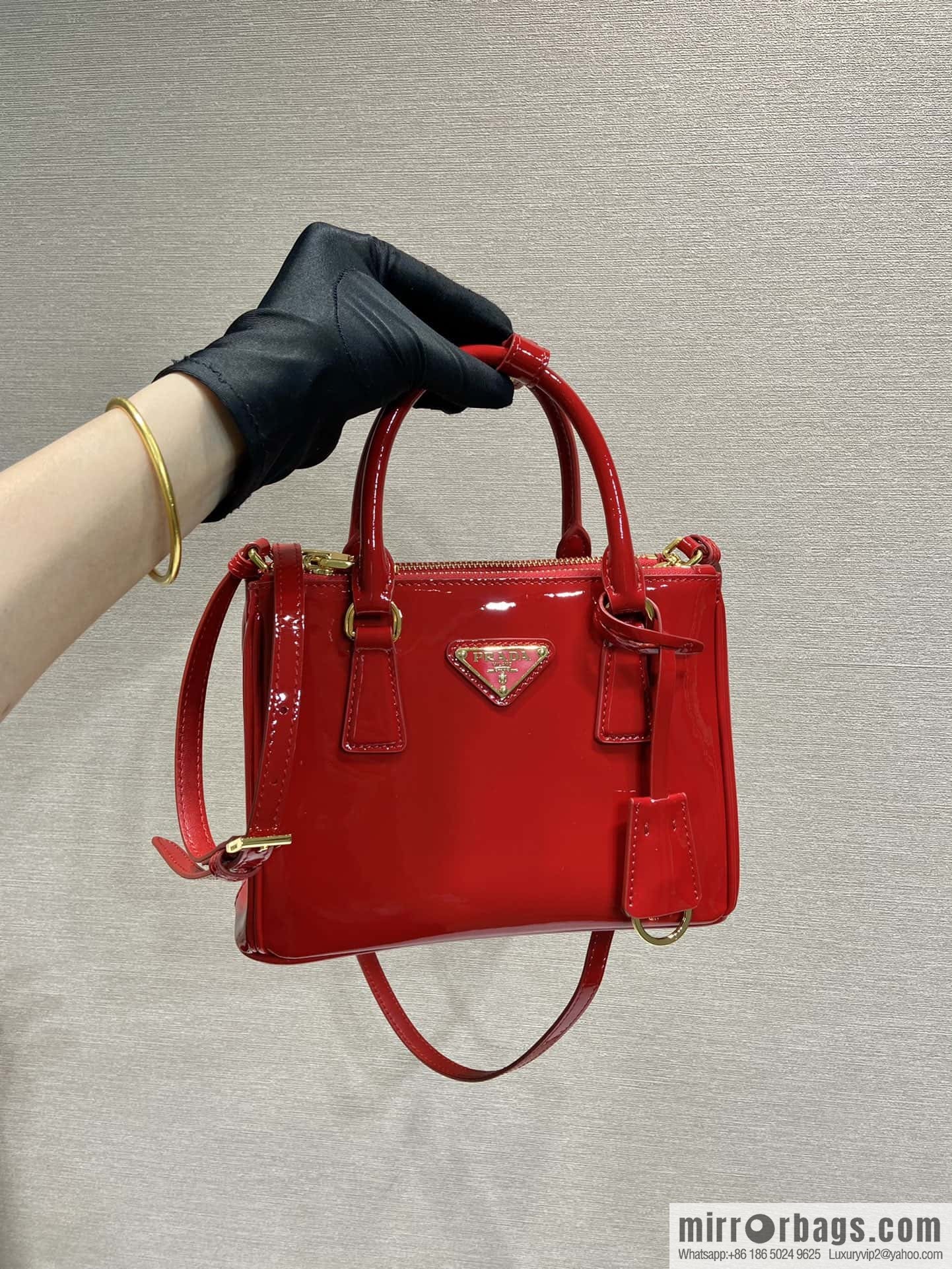 PRADA 🎉 mini killer 🎉 1BA906 patent leather 🎉🎉 red