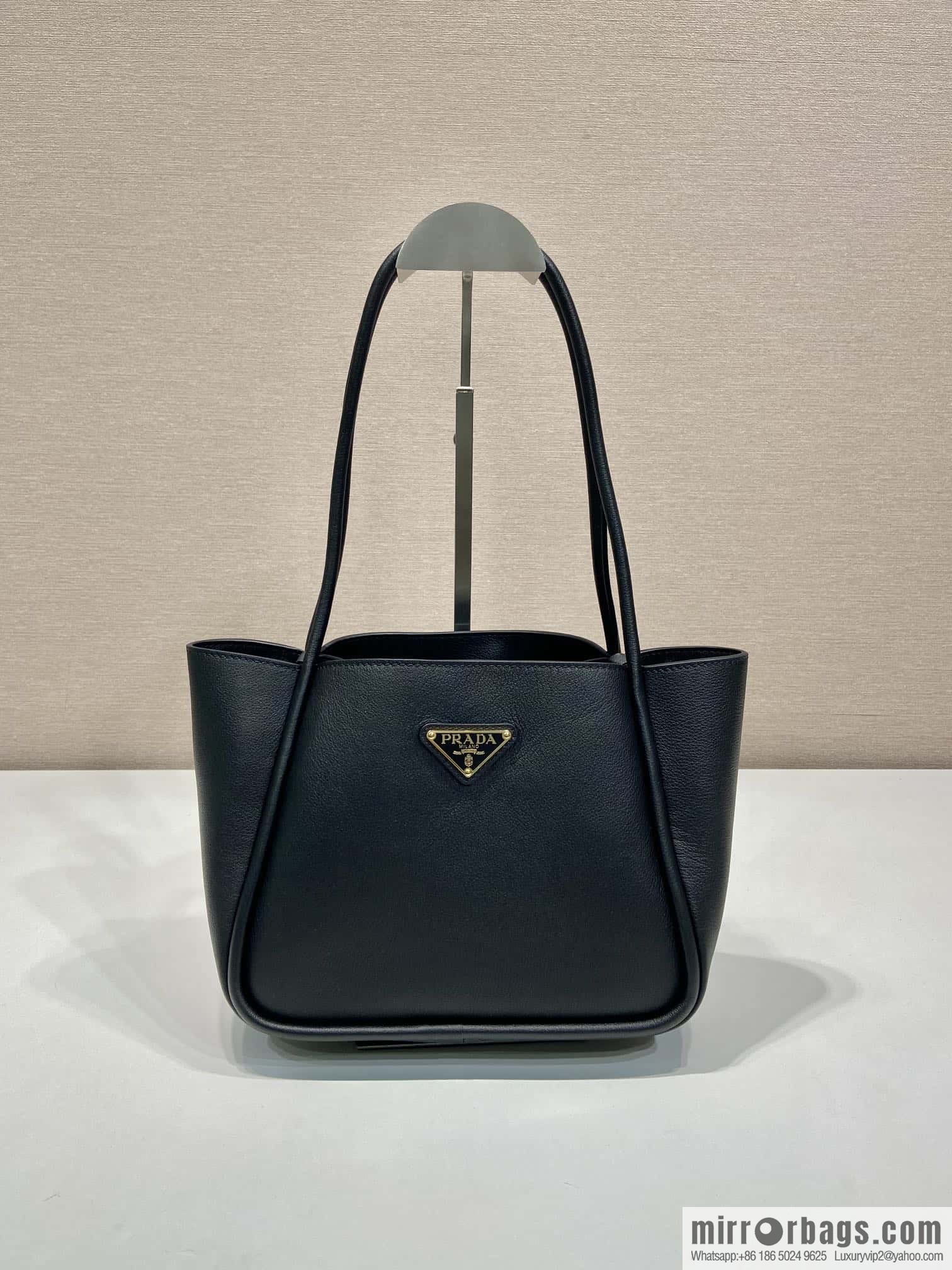 PRADA 🎉 new 🎉 1BG539 shoulder 🎉🎉 black