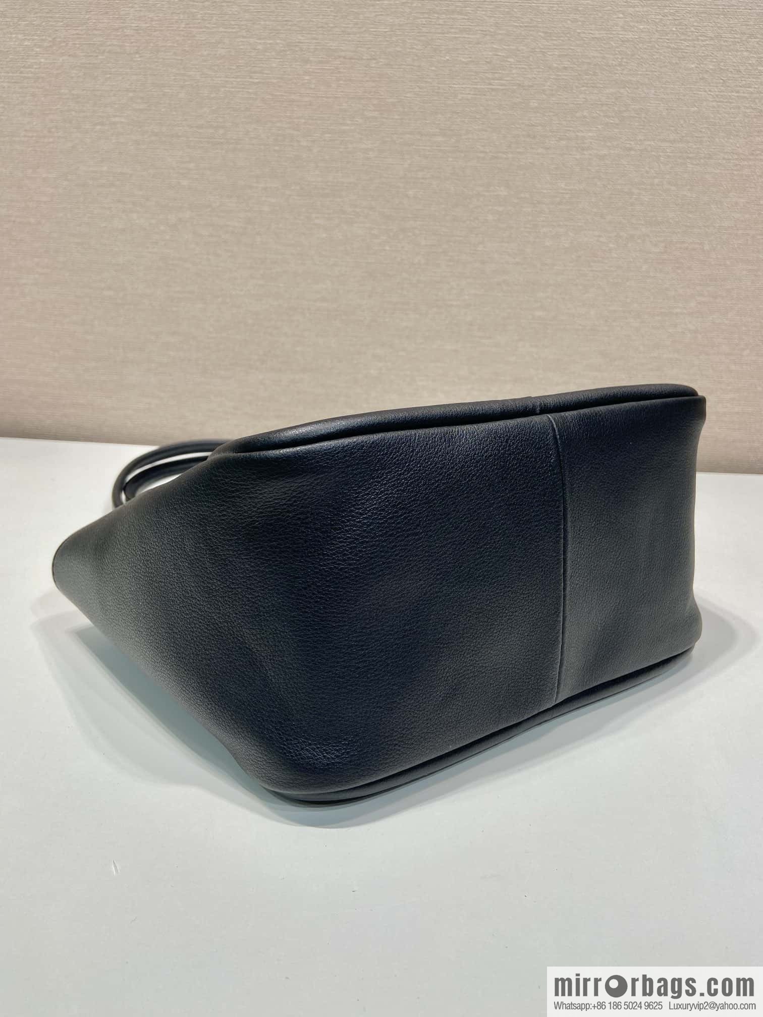 PRADA 🎉 new 🎉 1BG539 shoulder 🎉🎉 black