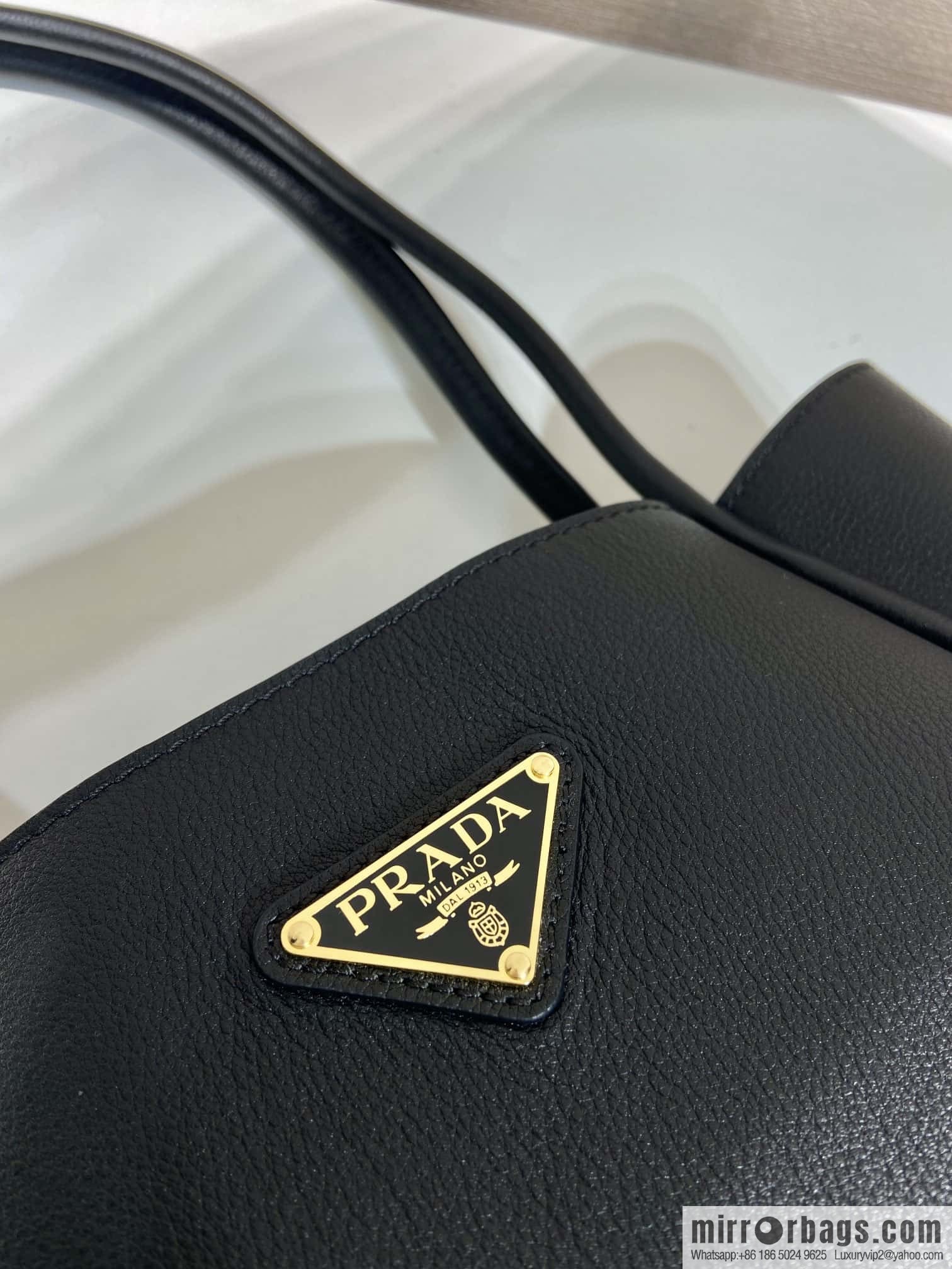 PRADA 🎉 new 🎉 1BG539 shoulder 🎉🎉 black