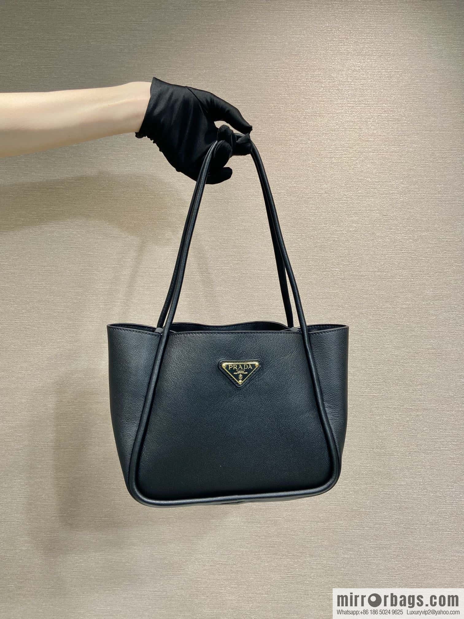 PRADA 🎉 new 🎉 1BG539 shoulder 🎉🎉 black