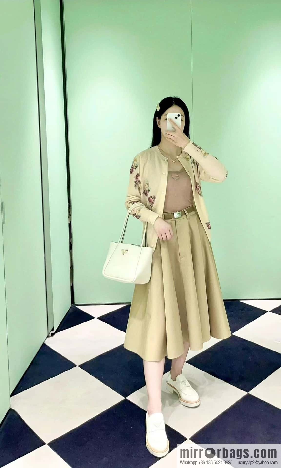 PRADA 🎉 New 🎉 1BG539 Shoulder 🎉🎉 White