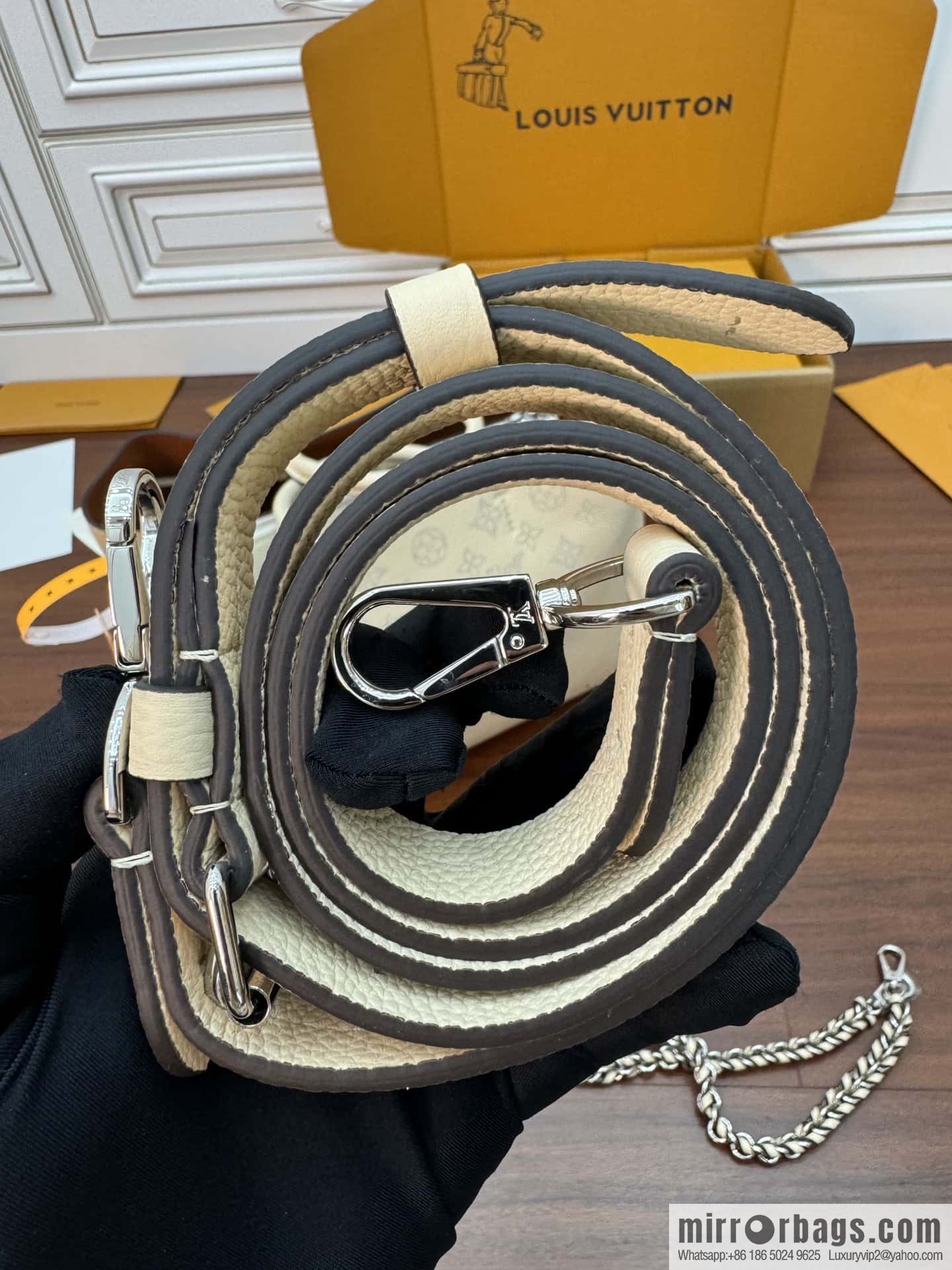 LV M59203 BELLA TOTE handbag