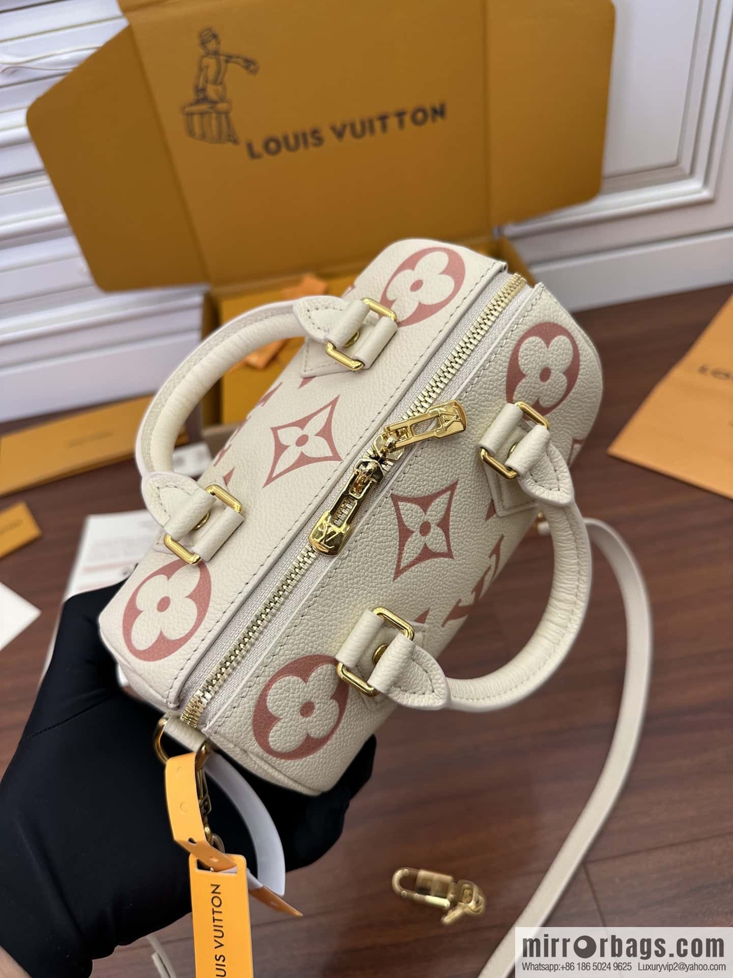 LV M46397 Speedy Bandoulière 20