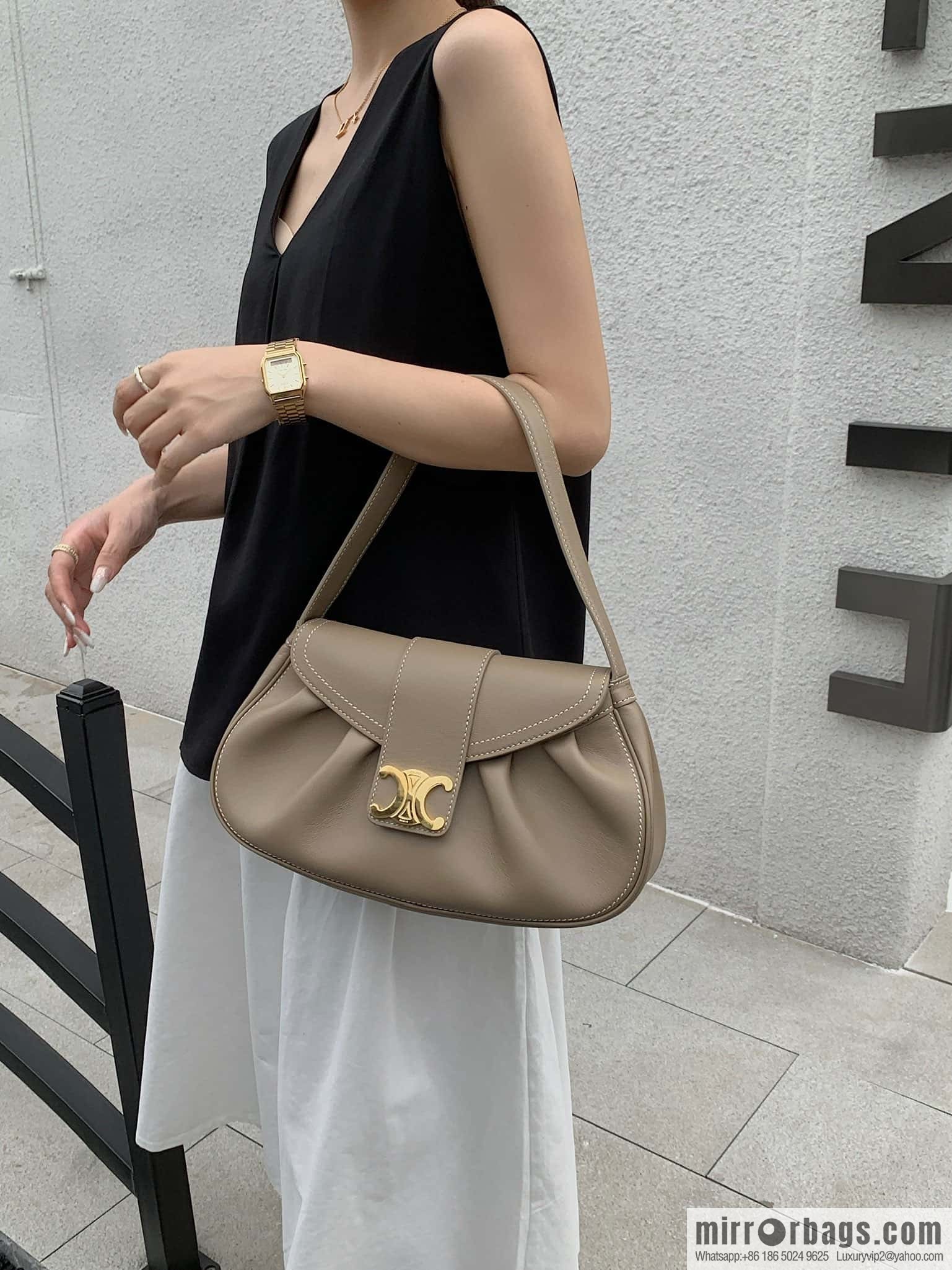 CELINE POLLY Medium soft cow leather (fabric) handbag 115633 apricot
