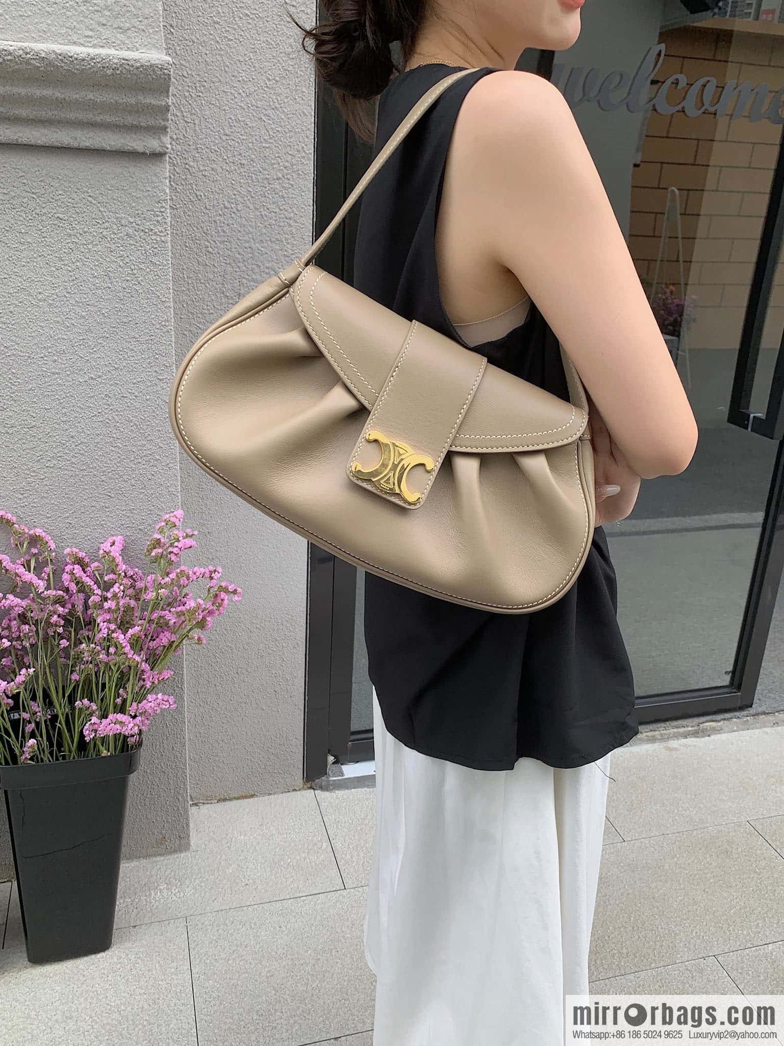 CELINE POLLY Medium soft cow leather (fabric) handbag 115633 apricot