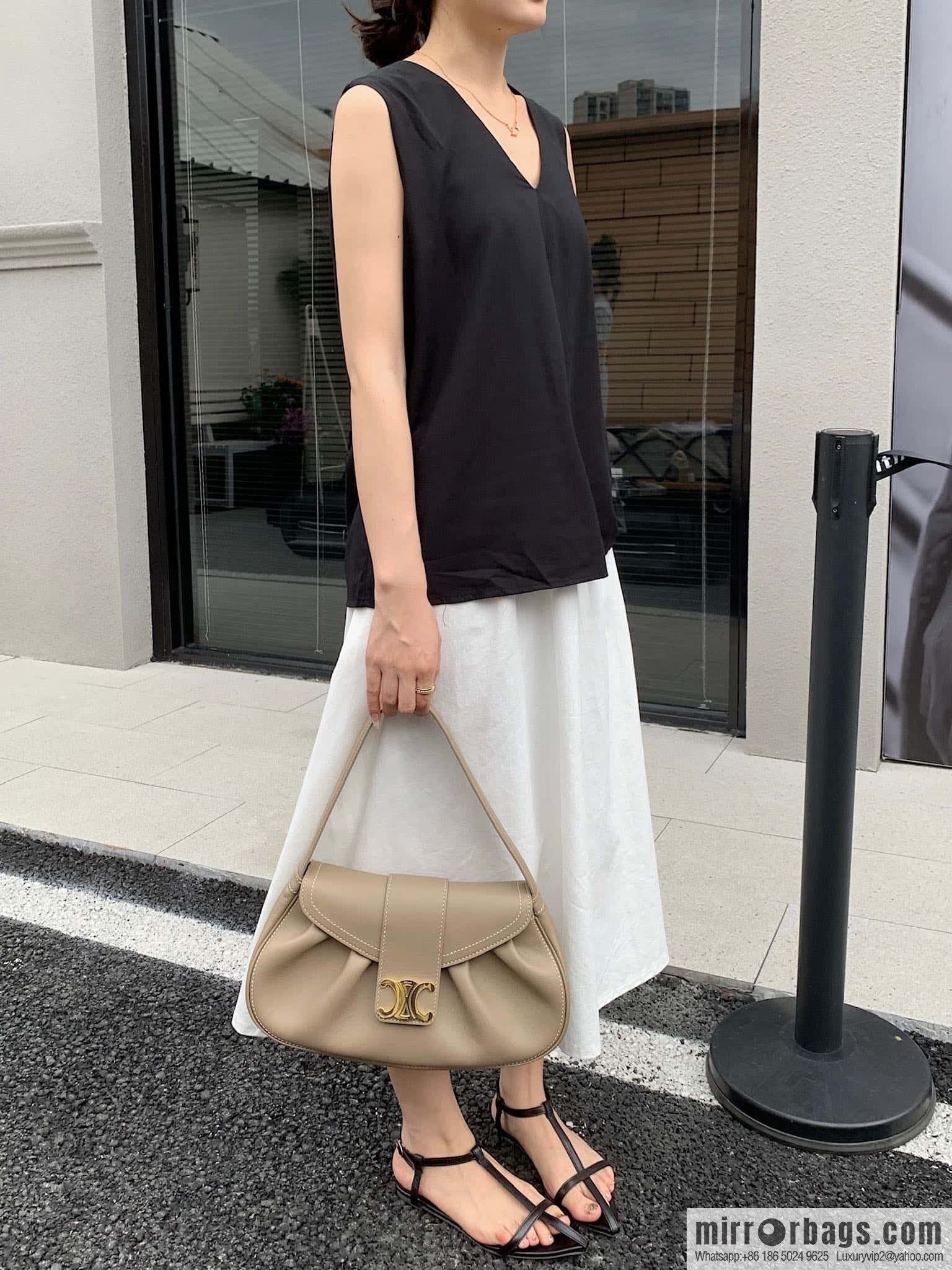 CELINE POLLY Medium soft cow leather (fabric) handbag 115633 apricot