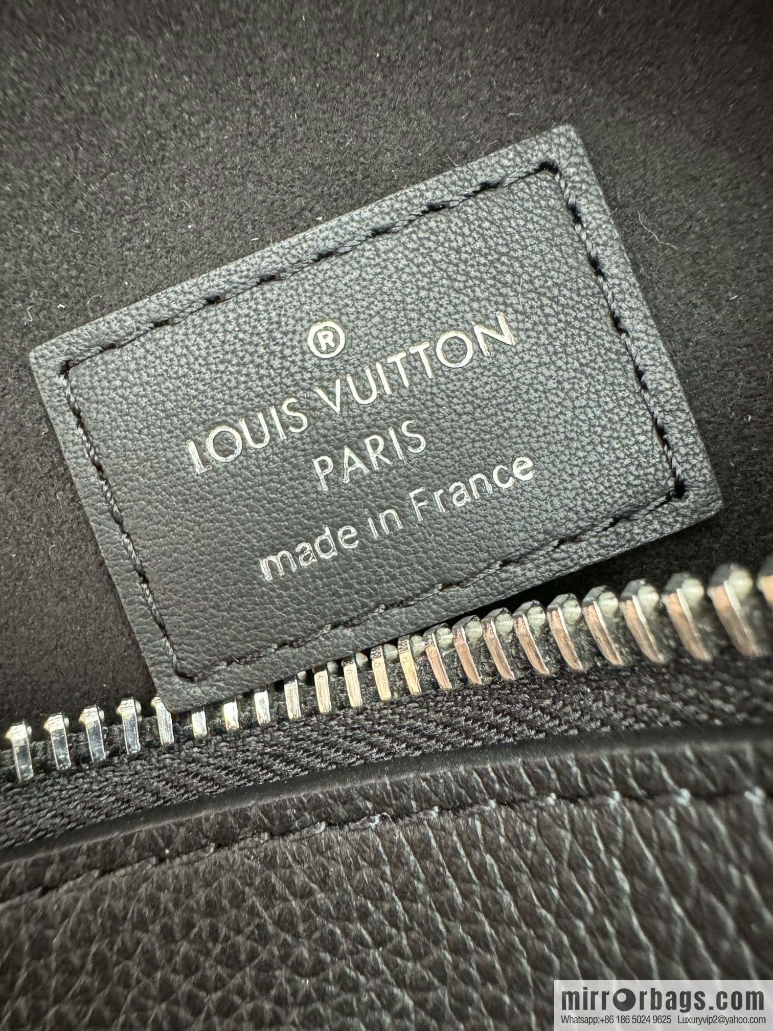LV M25160 Side Trunk MM