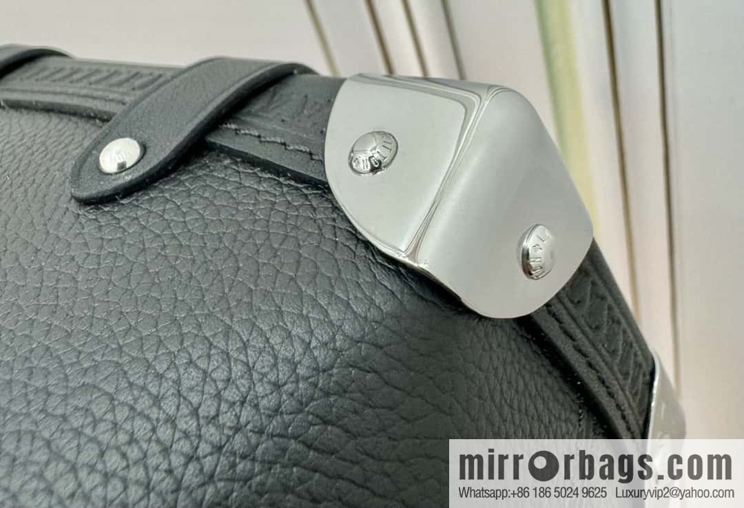 LV M25160 Side Trunk MM