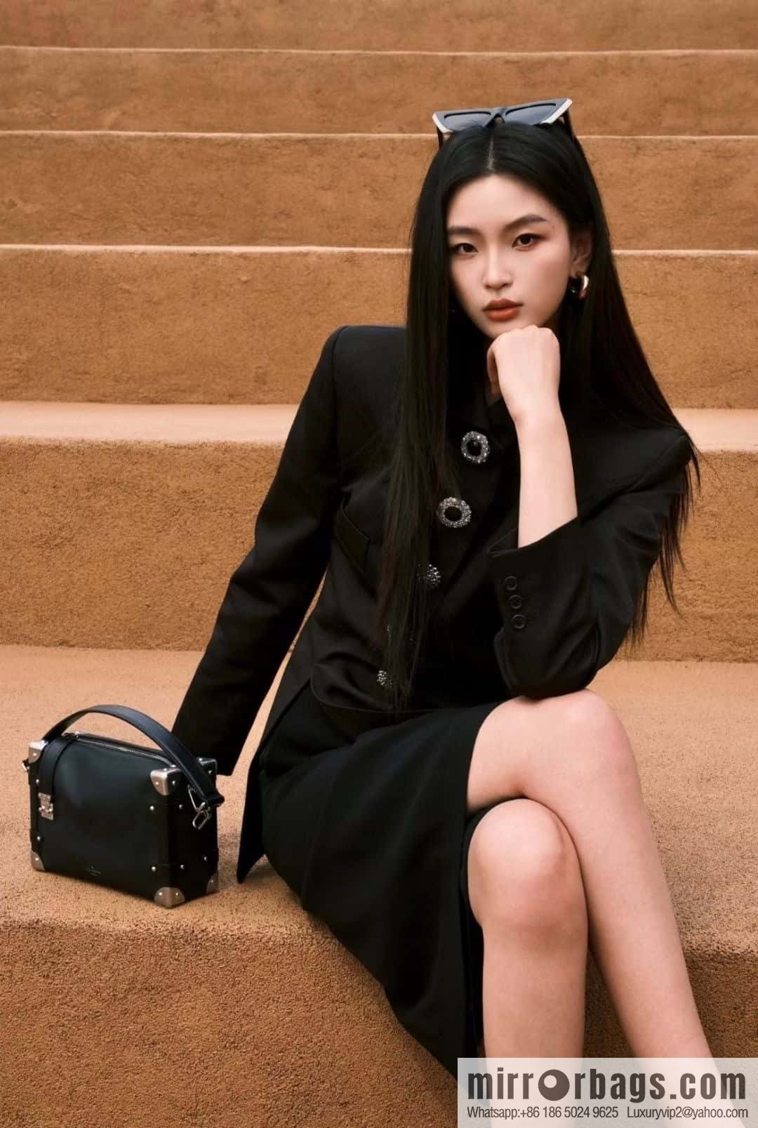 LV M25160 Side Trunk MM
