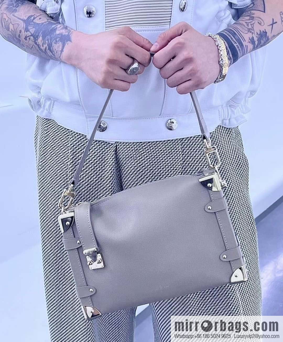 LV M25072 Side Trunk MM