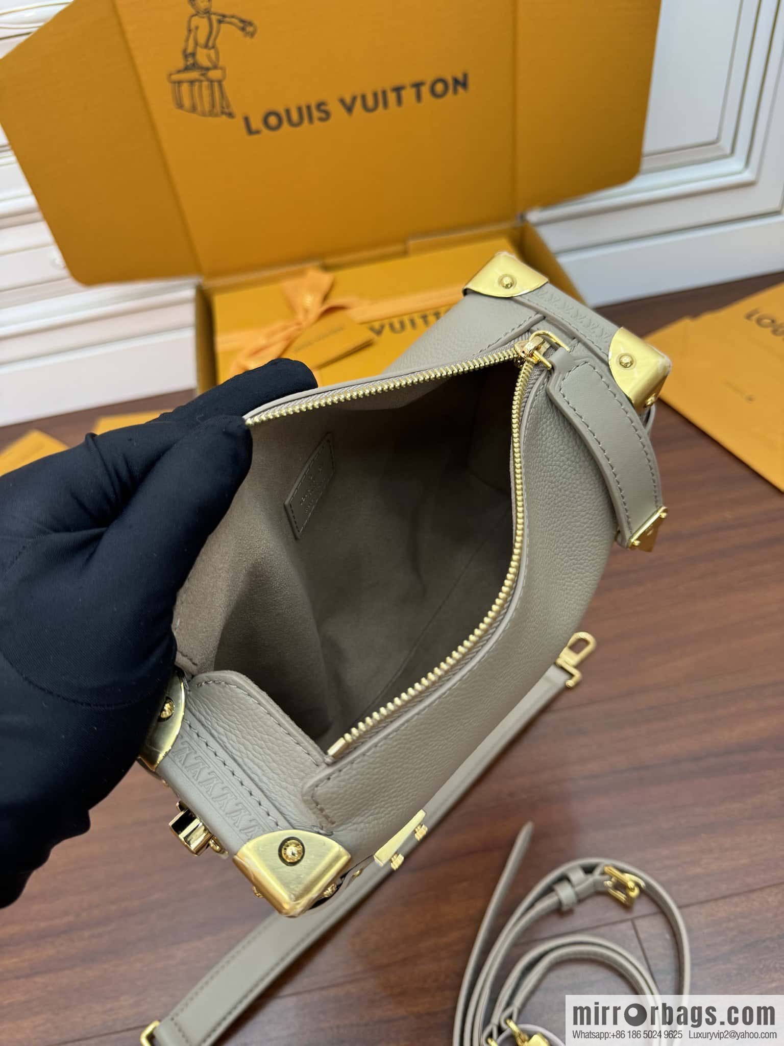 LV M25072 Side Trunk MM