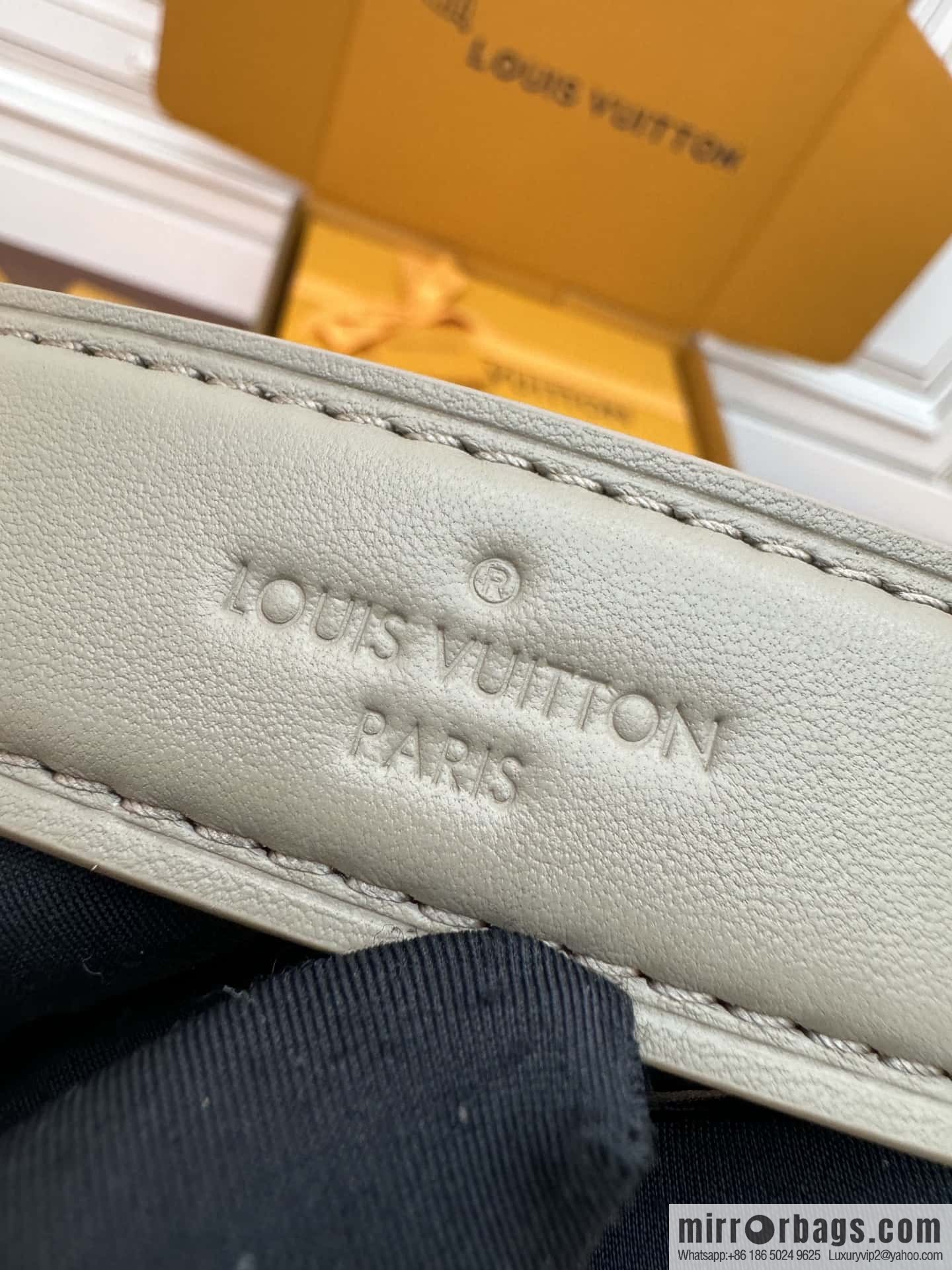 LV M25072 Side Trunk MM