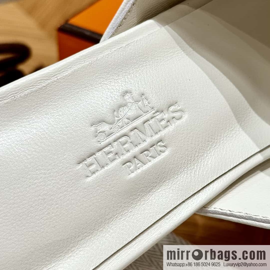 Hermès 122 lconique 60 sandals, pure white/01/Blanc calfskin/Nappa