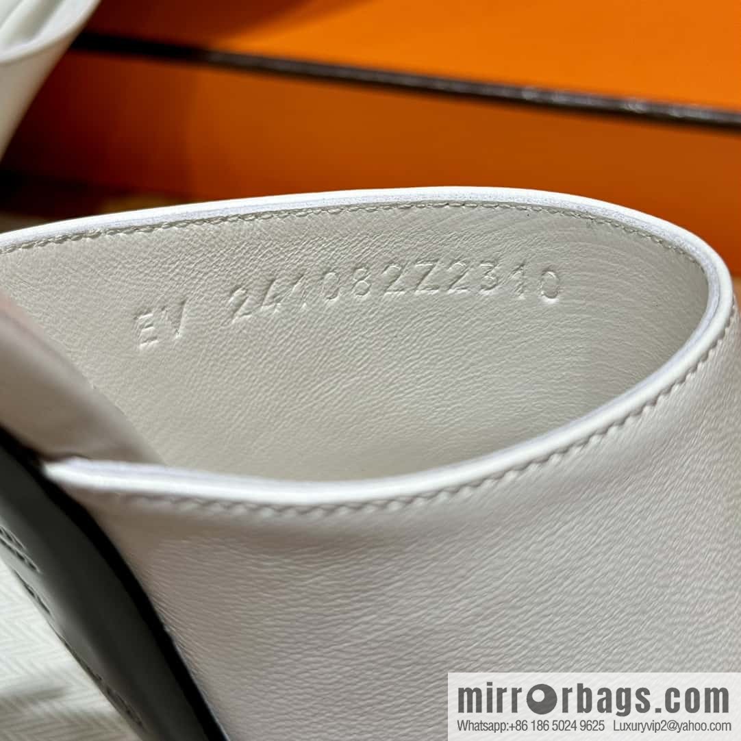 Hermès 122 lconique 60 sandals, pure white/01/Blanc calfskin/Nappa