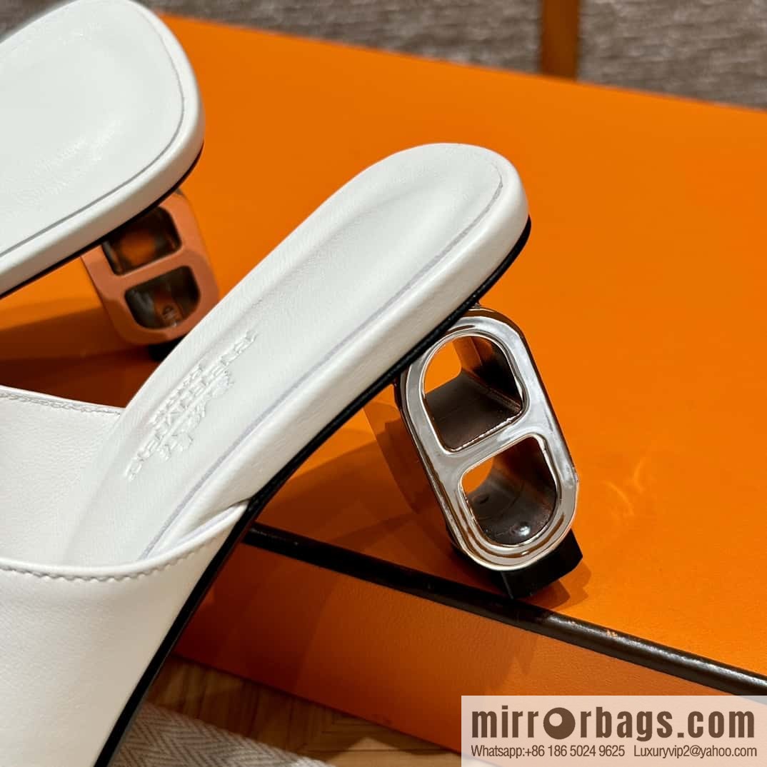 Hermès 122 lconique 60 sandals, pure white/01/Blanc calfskin/Nappa