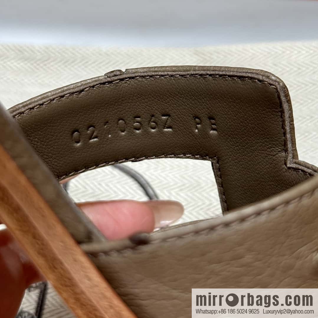 Hermès 181 Oran Sandals, Elephant Grey/ck18/etoupe Ostrich 🐦/Ostrich