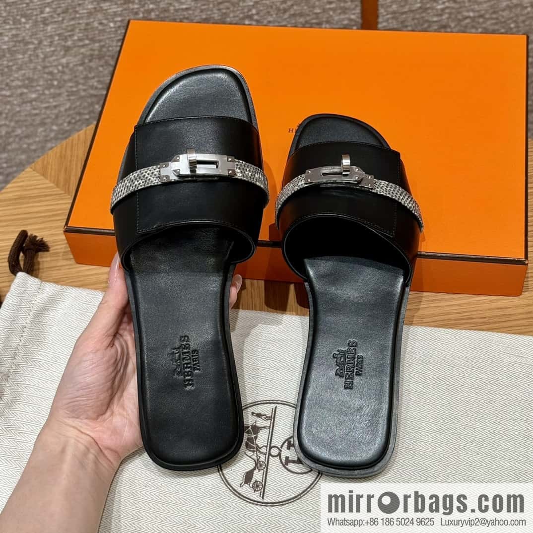 Hermès 183Kelly tow sandals /Giulia black/CK89/Noir/Himalaya/Lizard primary color calfskin with Lizard strip/Calfskin/Lizard/🦎