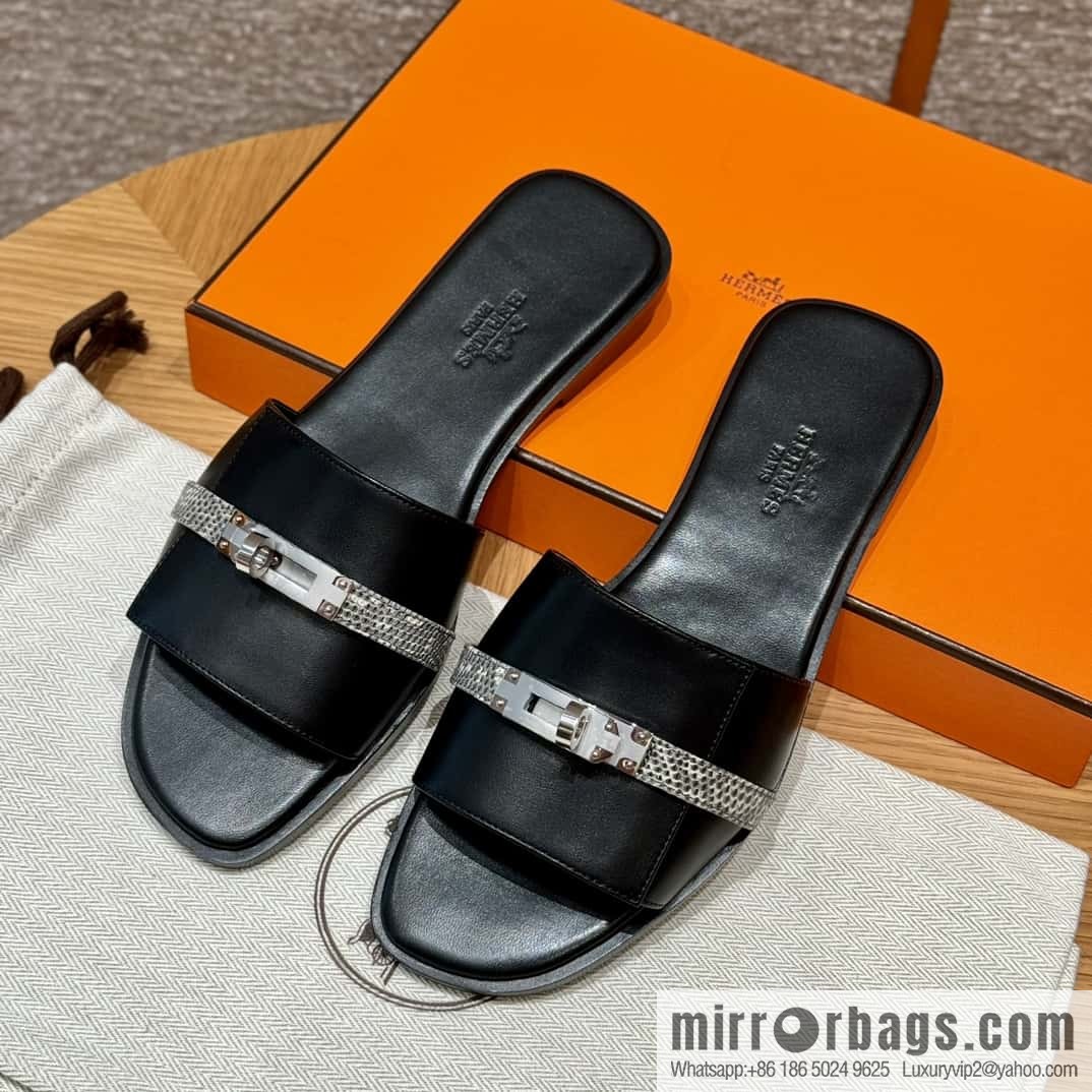 Hermès 183Kelly tow sandals /Giulia black/CK89/Noir/Himalaya/Lizard primary color calfskin with Lizard strip/Calfskin/Lizard/🦎