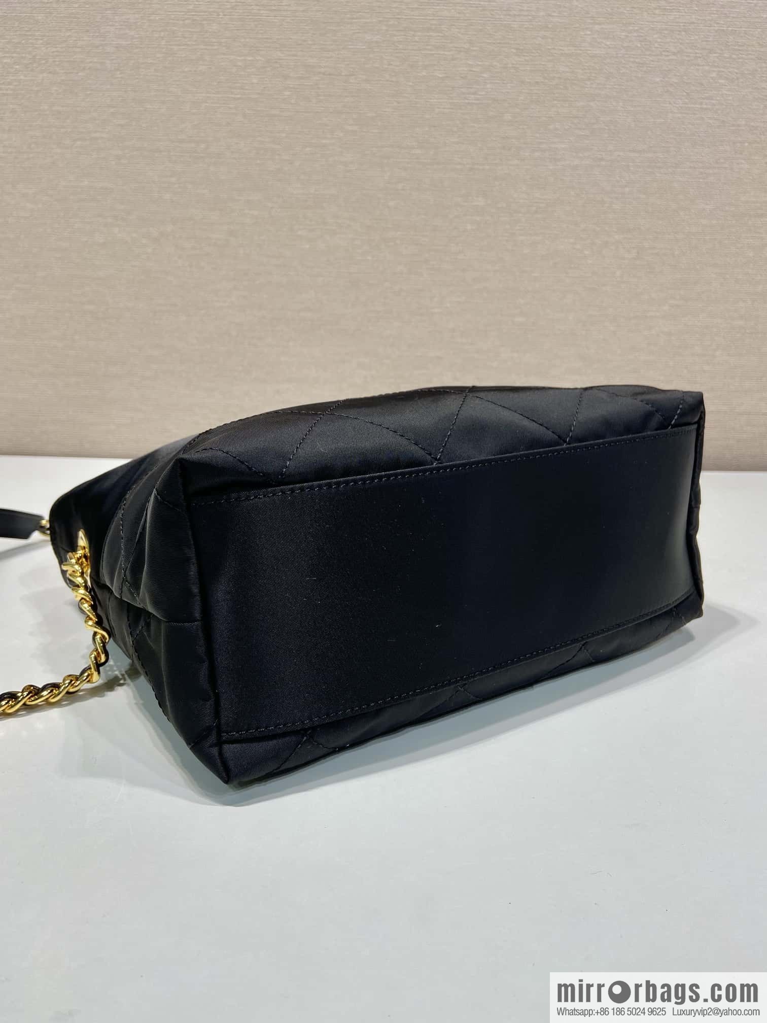 PRADA 🎉 crossbody bag 🎉🎉🎉 1BD645