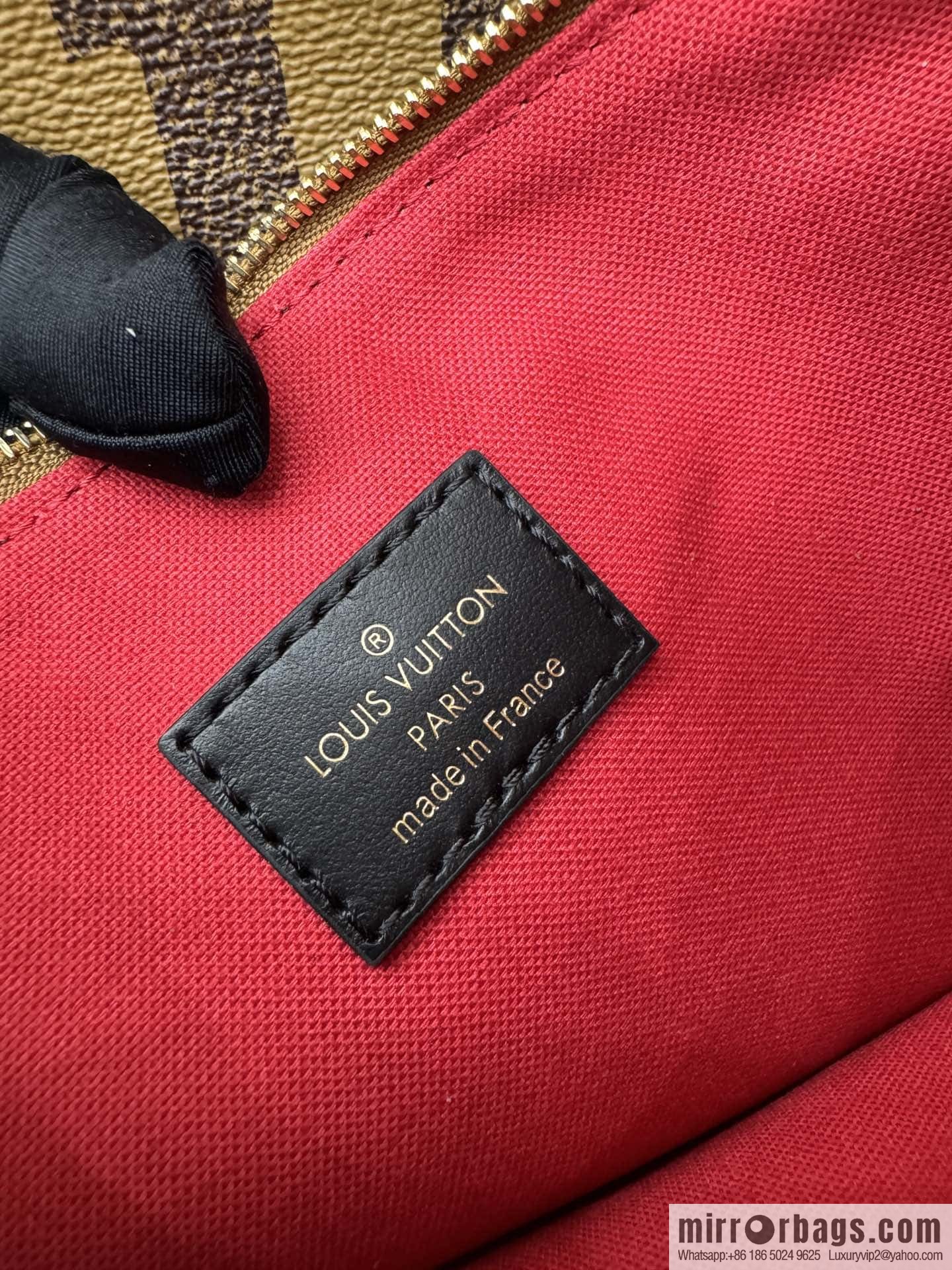 LV M46823 ONTHEGO VOYAGE BAG