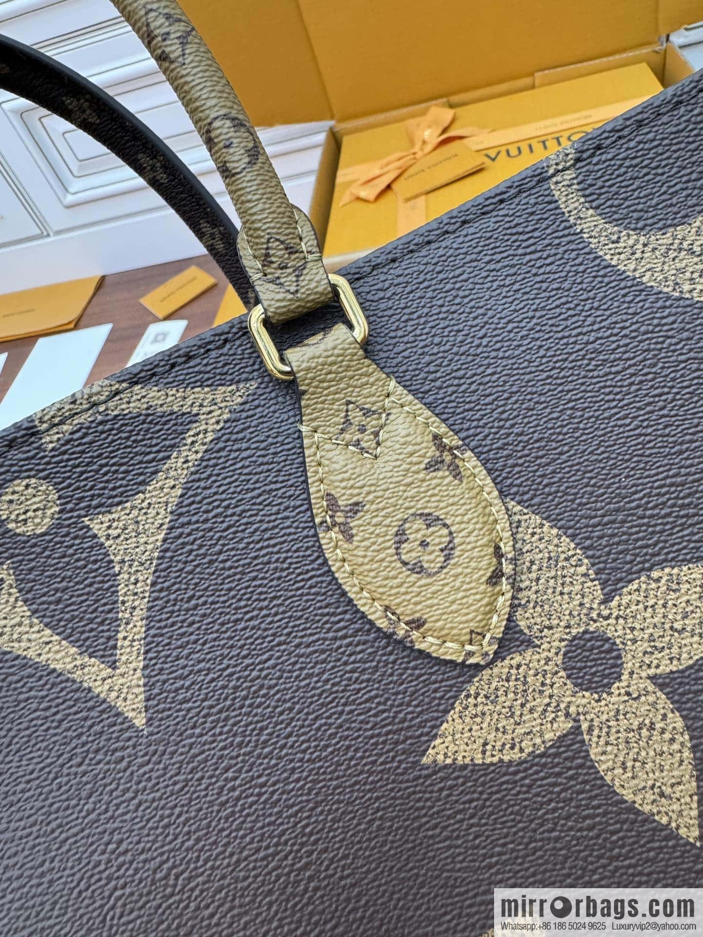 LV M46823 ONTHEGO VOYAGE BAG