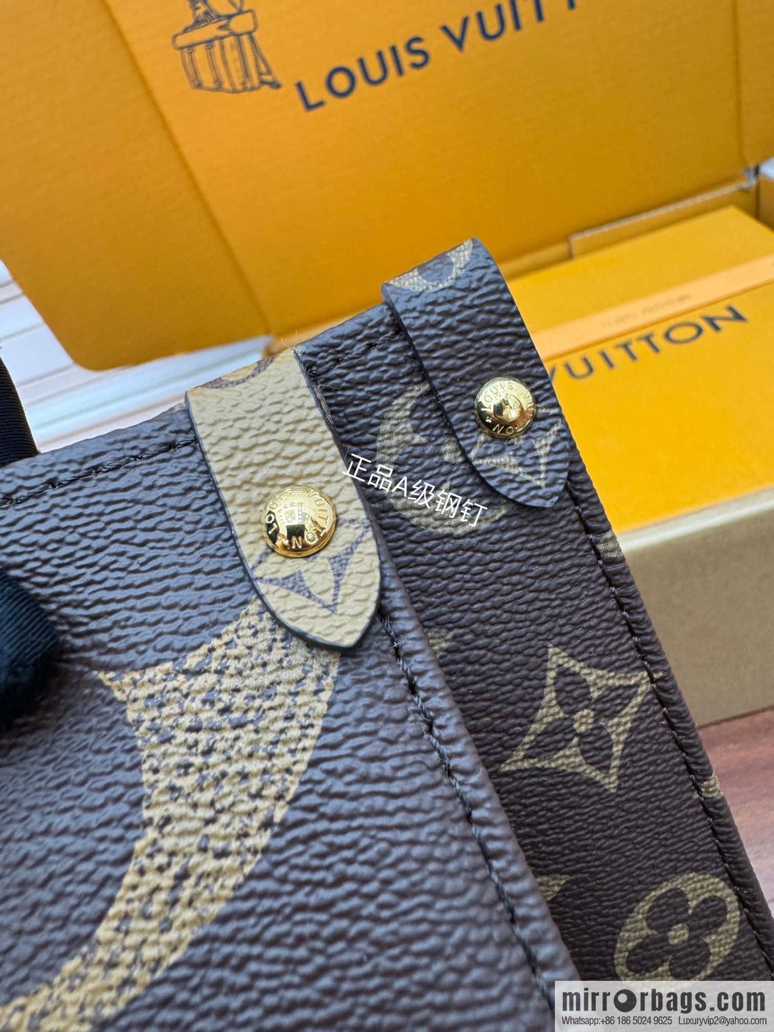 LV M46823 ONTHEGO VOYAGE BAG