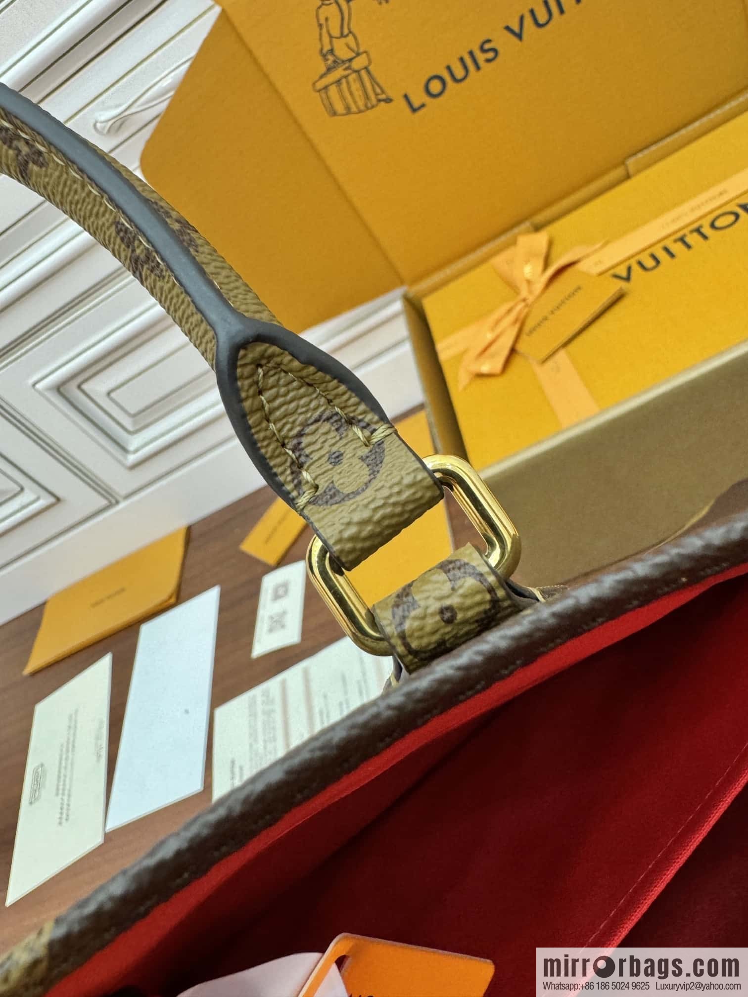 LV M46823 ONTHEGO VOYAGE BAG
