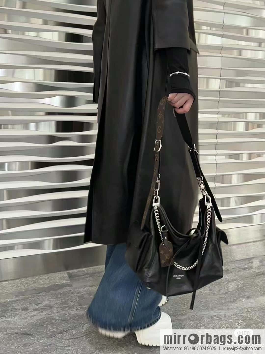 LV M24861 CarryAll Cargo PM