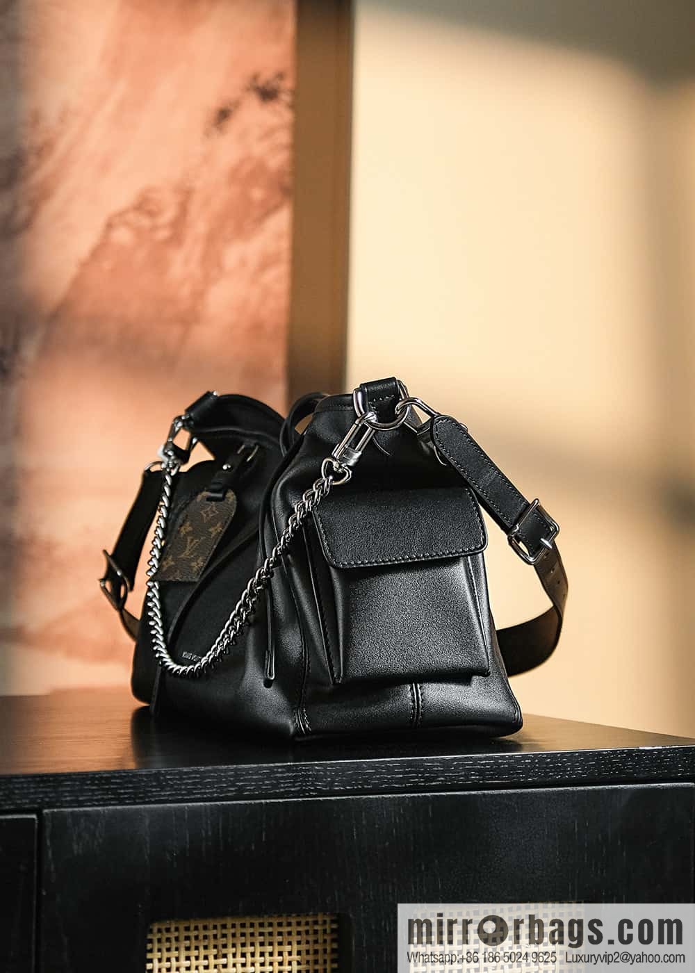 LV M24861 CarryAll Cargo PM