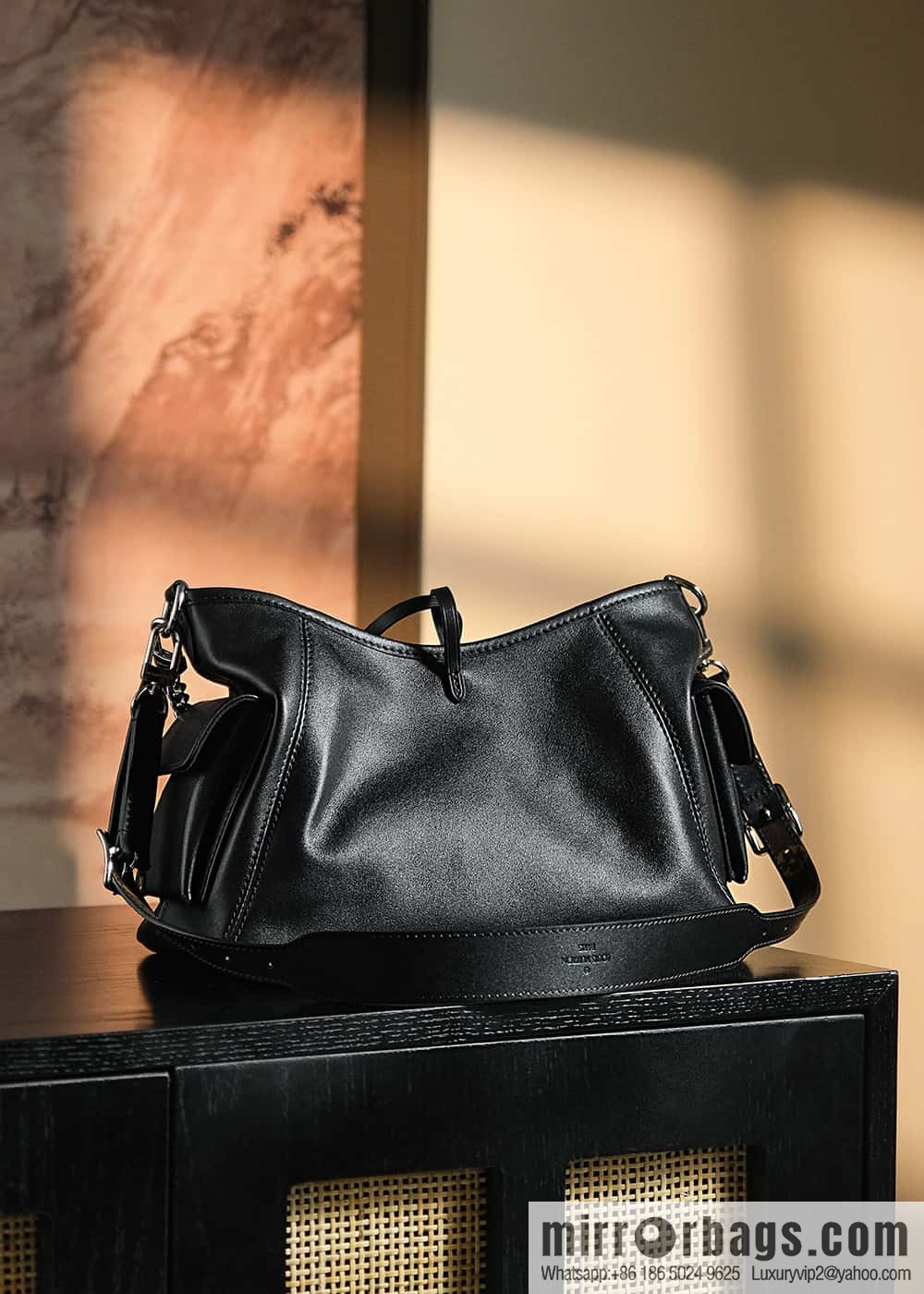LV M24861 CarryAll Cargo PM