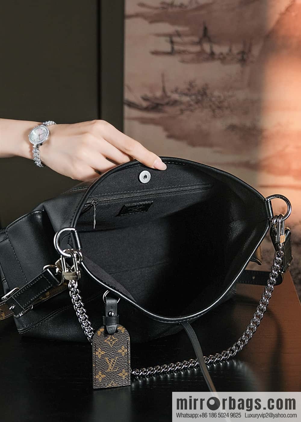 LV M24861 CarryAll Cargo PM