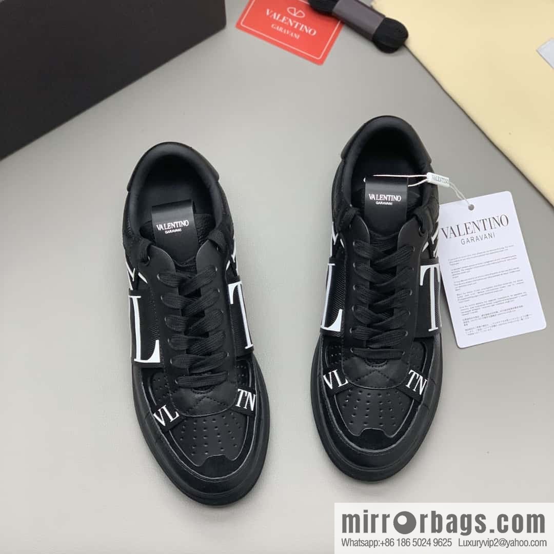 Valentino 🔥 men's and women's sneakers