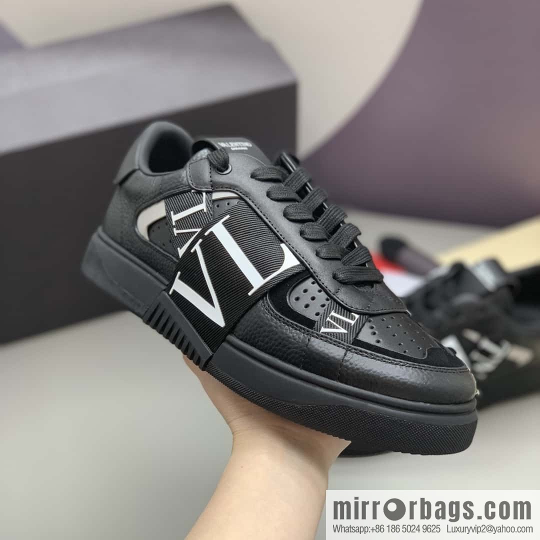 Valentino 🔥 men's and women's sneakers